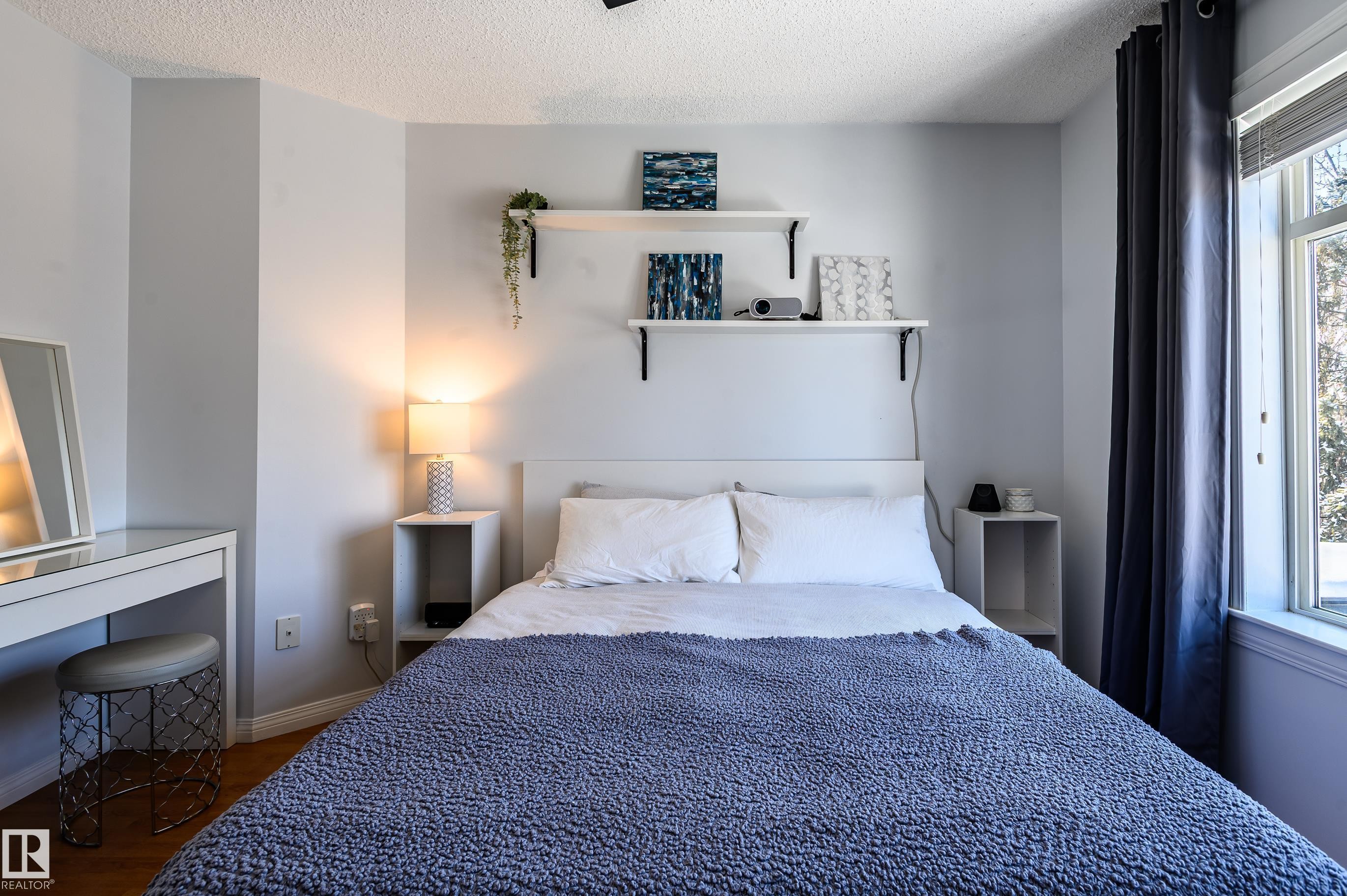 1 30 Levasseur Road, St. Albert, AB - Indoor Photo Showing Bedroom