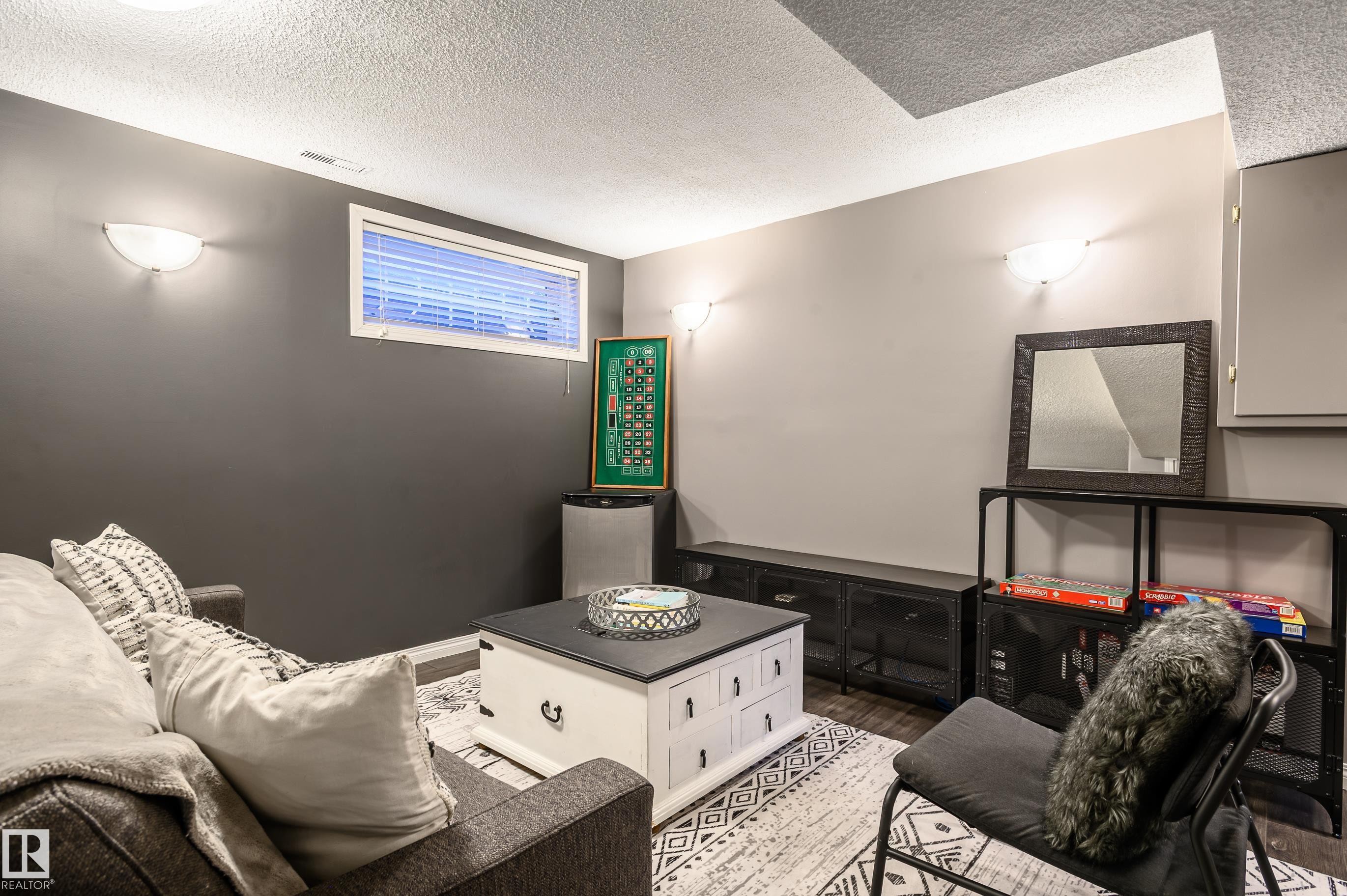 1 30 Levasseur Road, St. Albert, AB - Indoor