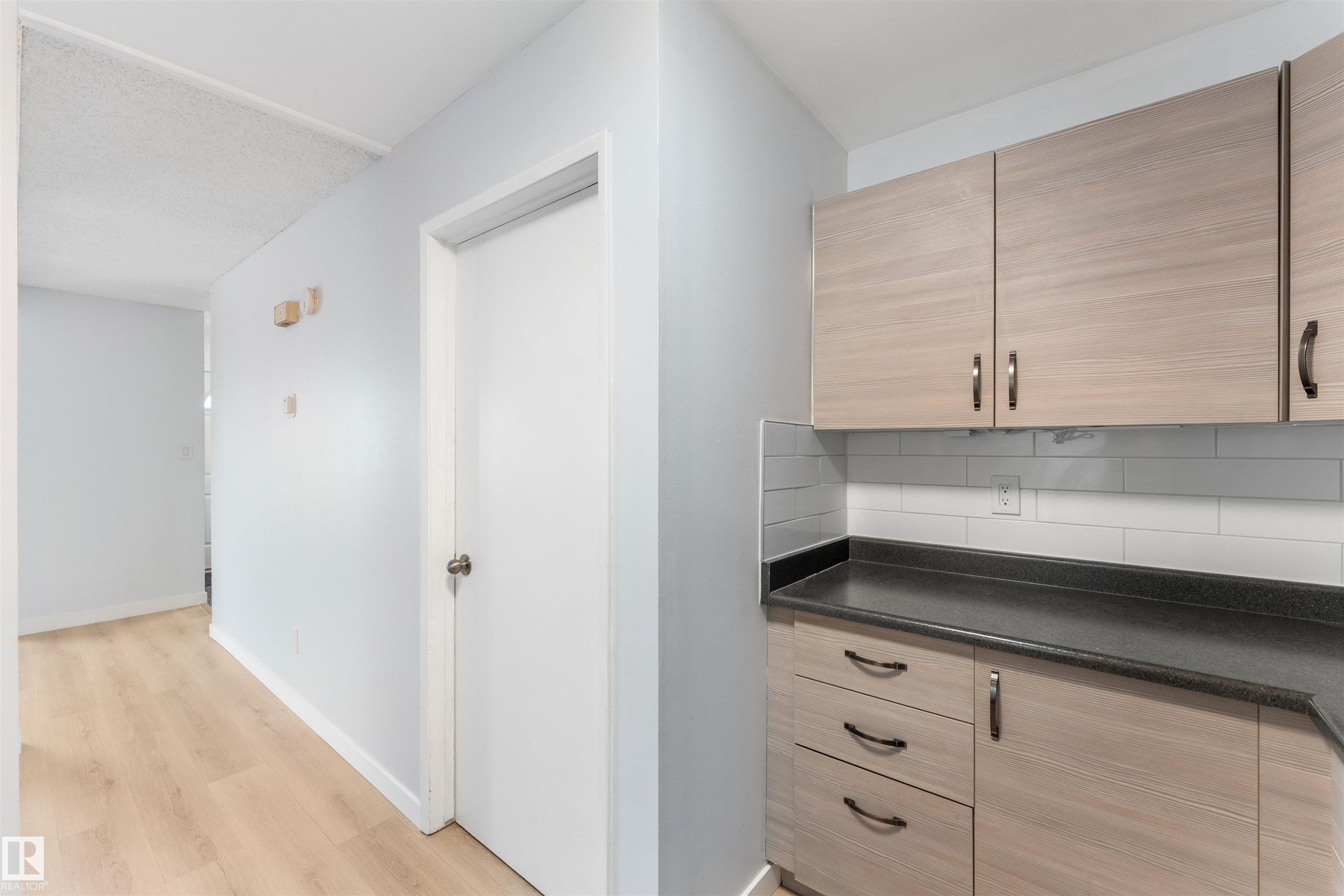 151 Marlborough Place, Edmonton, AB - Indoor