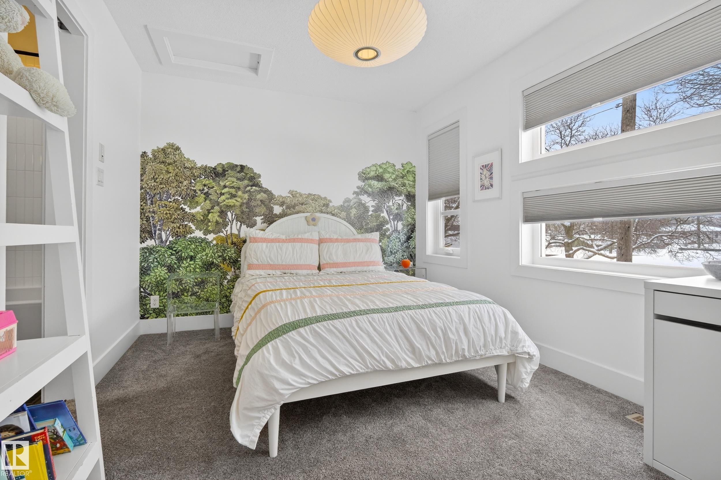 9012 92 Avenue, Edmonton, AB - Indoor Photo Showing Bedroom