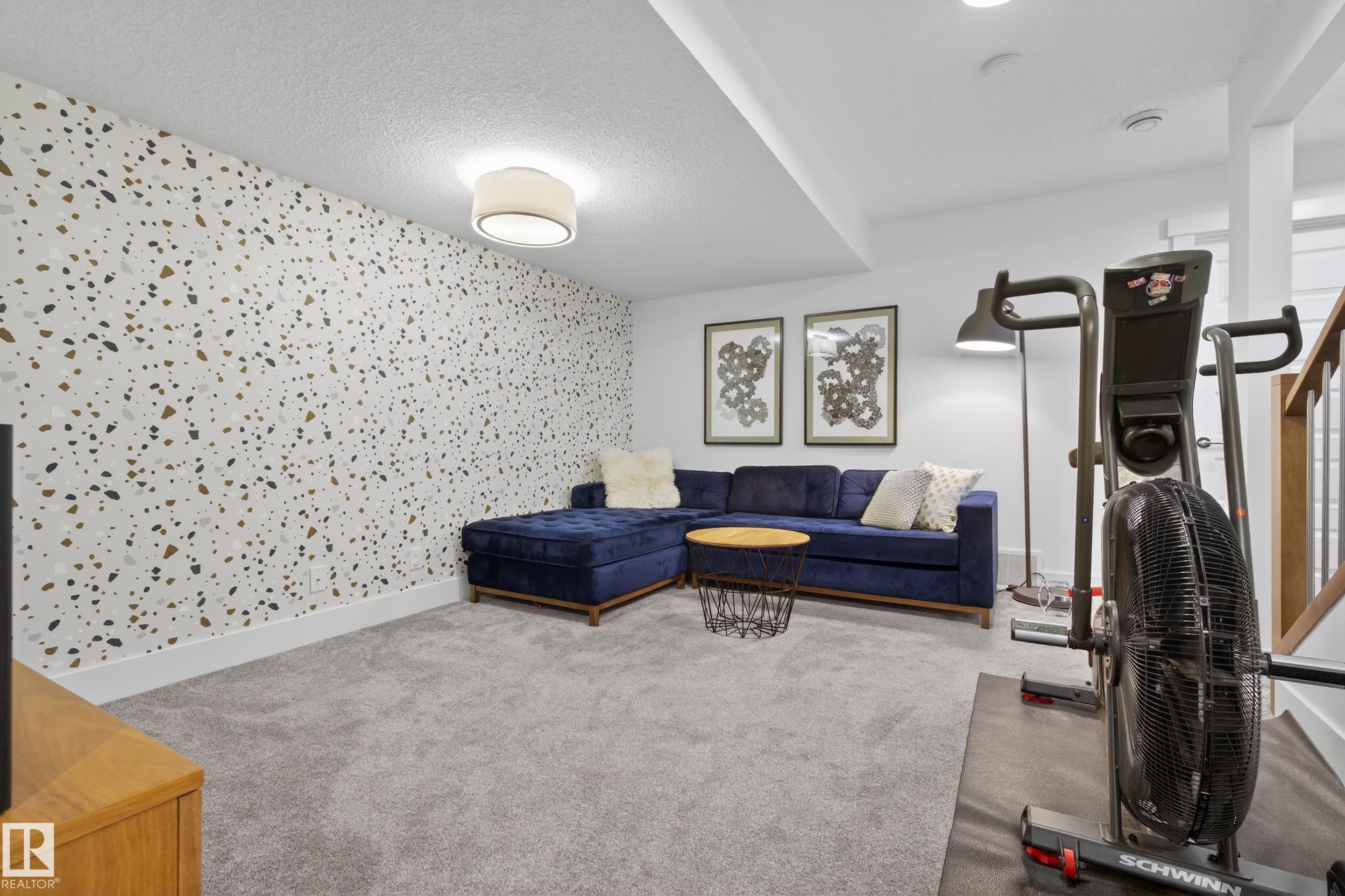 9012 92 Avenue, Edmonton, AB - Indoor Photo Showing Other Room