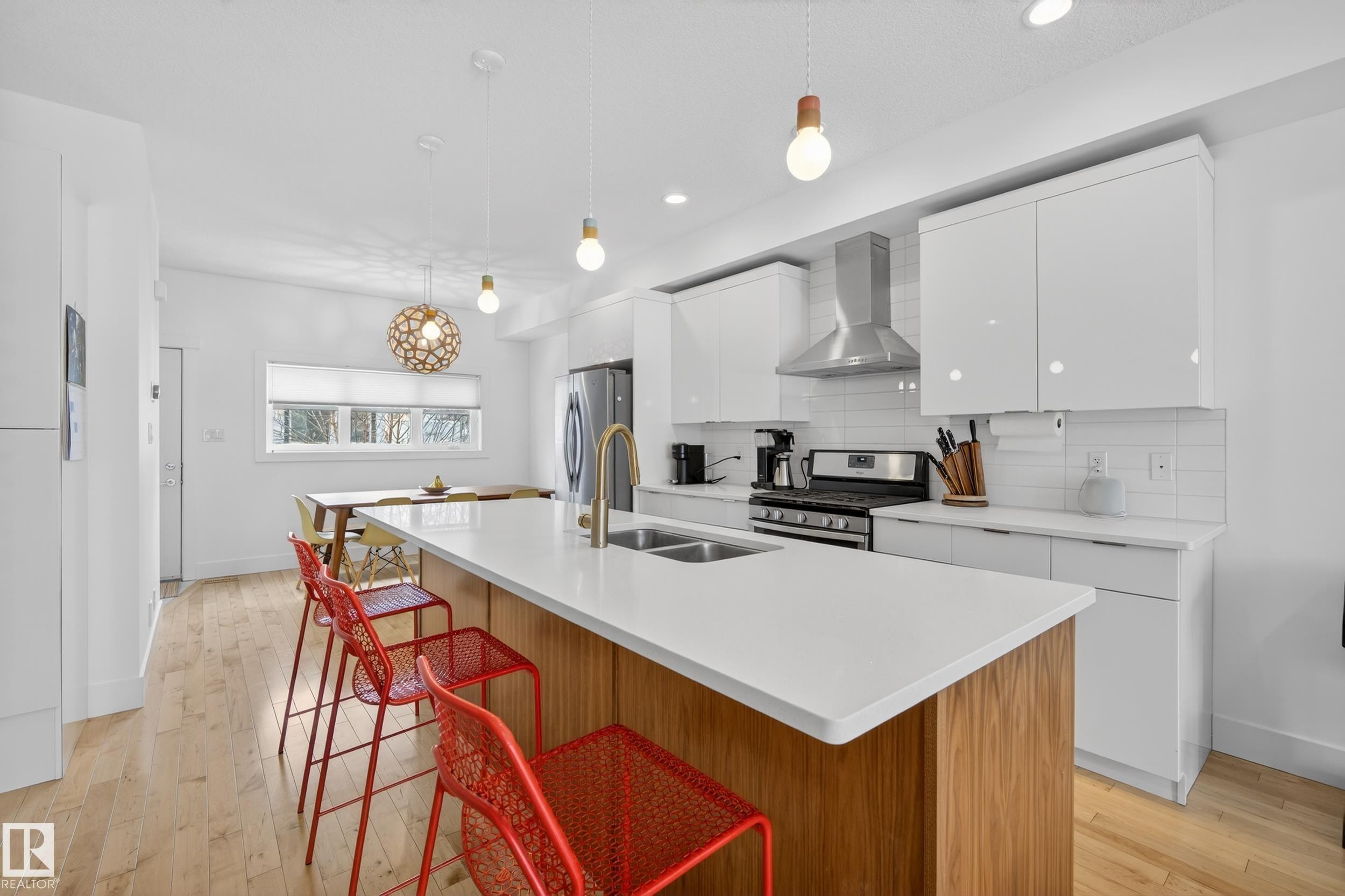 9012 92 Avenue, Edmonton, AB - Indoor Photo Showing Kitchen With Double Sink