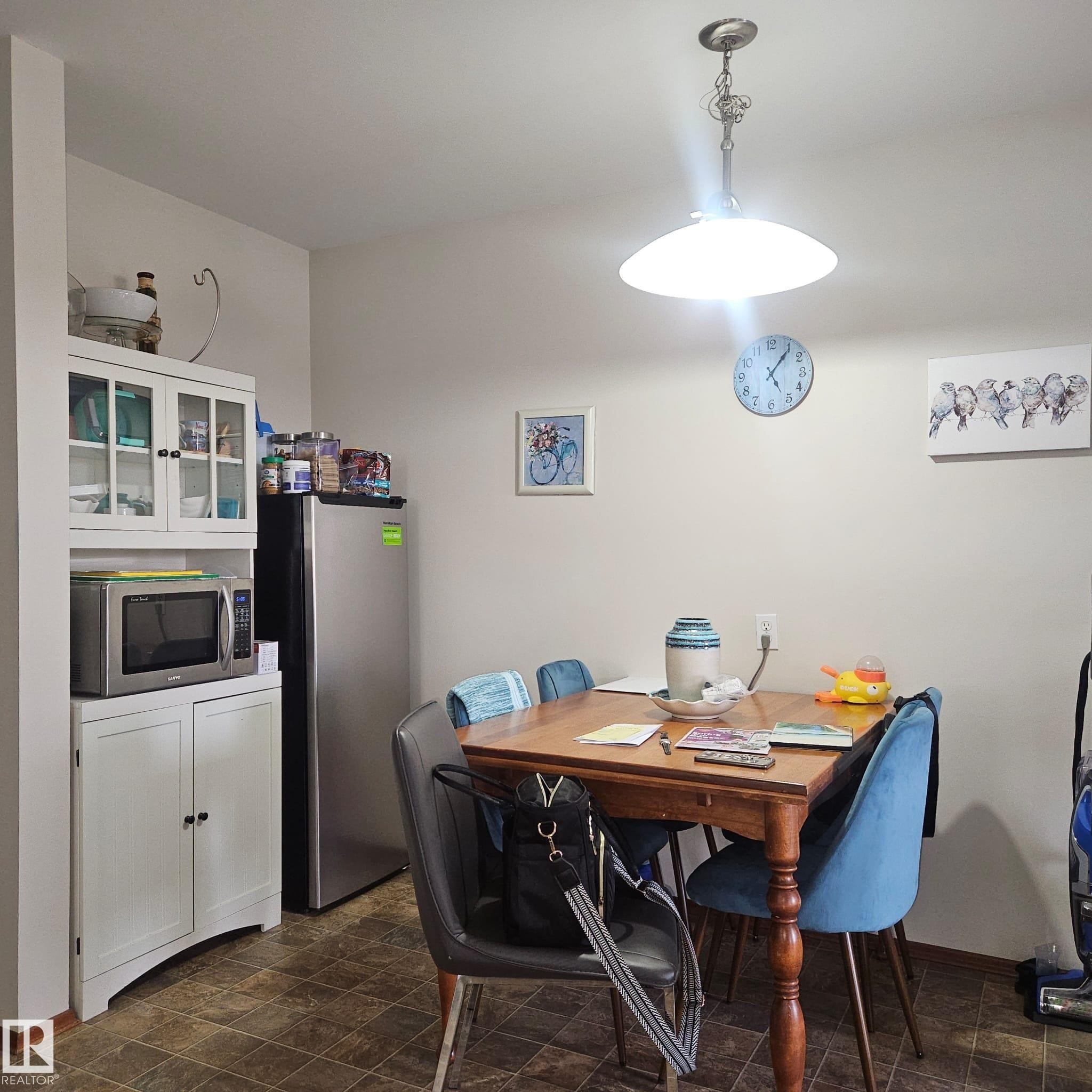 8315 69 Avenue, Edmonton, AB - Indoor Photo Showing Dining Room