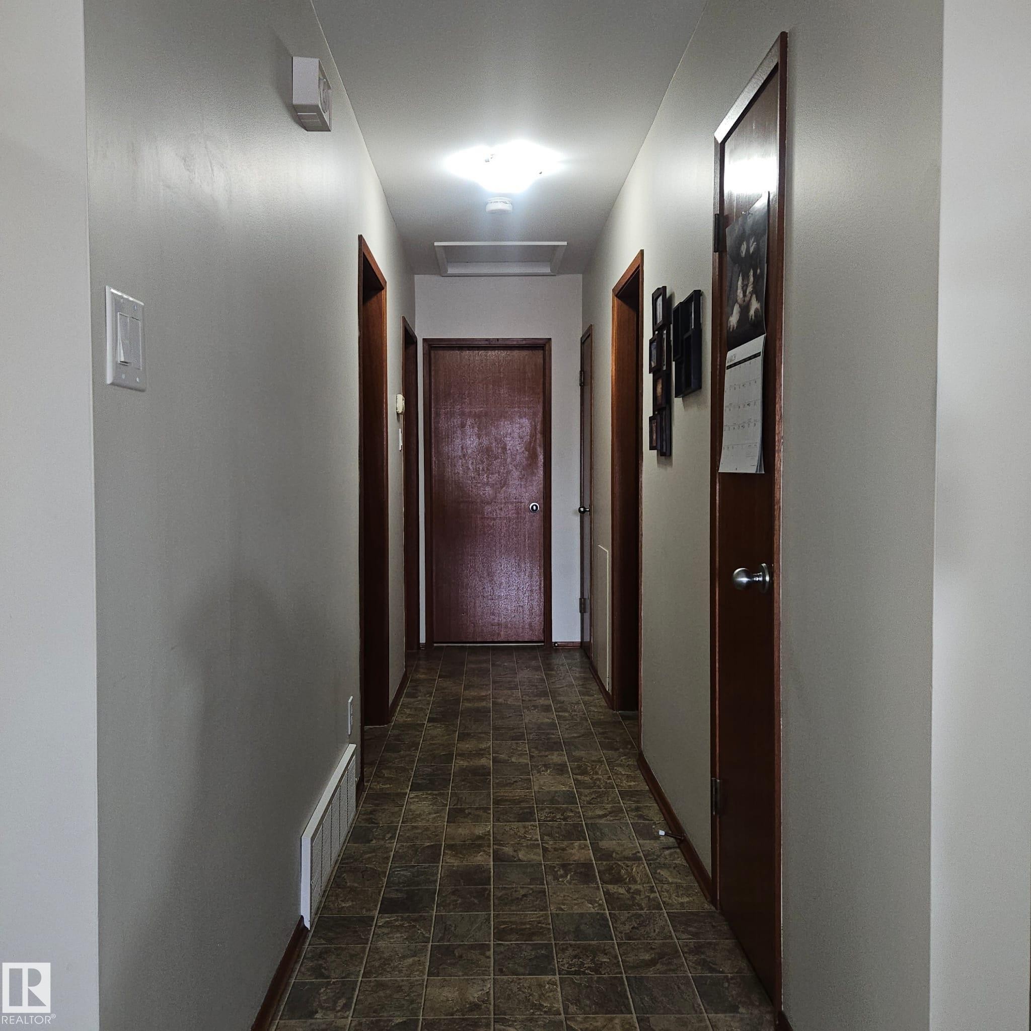 8315 69 Avenue, Edmonton, AB - Indoor Photo Showing Other Room