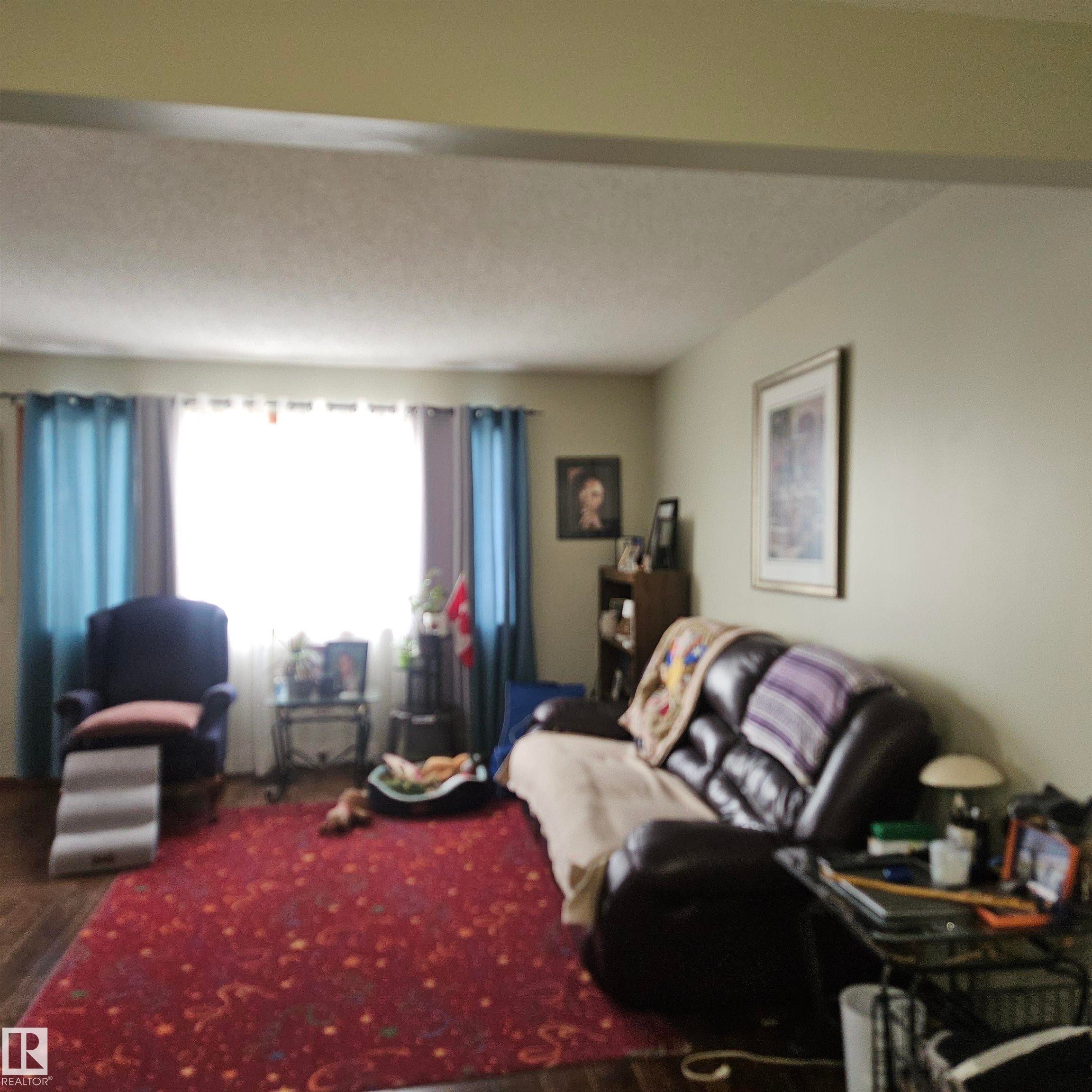 8317 69 Avenue, Edmonton, AB - Indoor