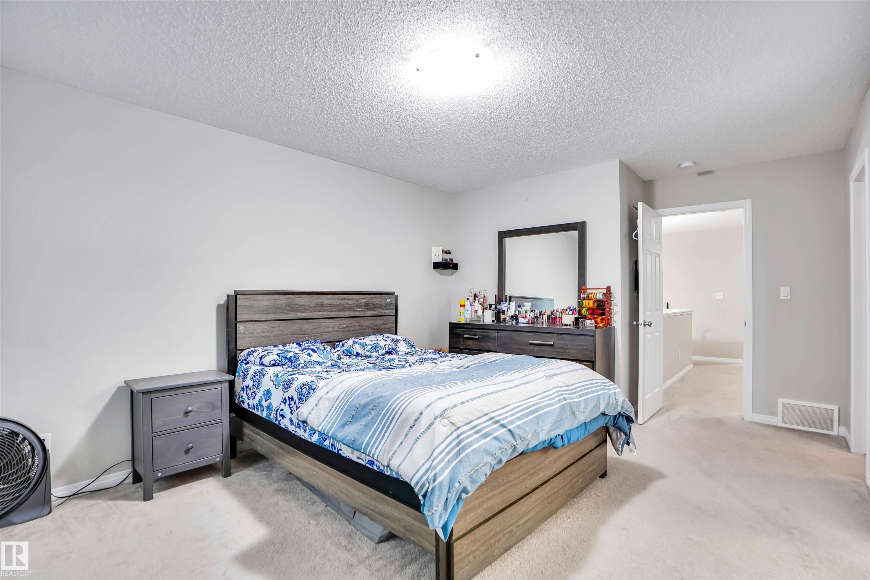 2743 Collins Crescent, Edmonton, AB - Indoor Photo Showing Bedroom