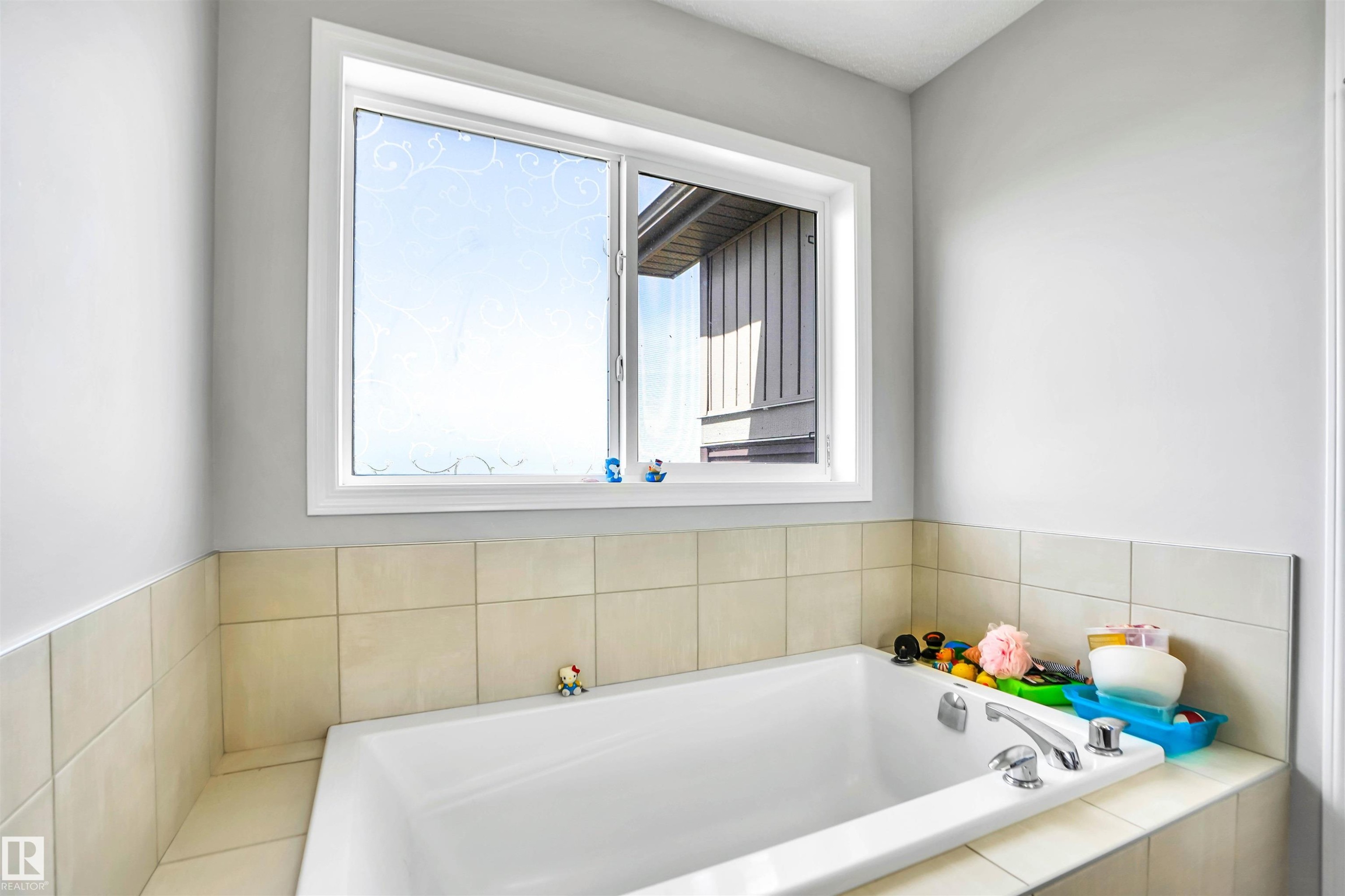 2743 Collins Crescent, Edmonton, AB - Indoor Photo Showing Bathroom