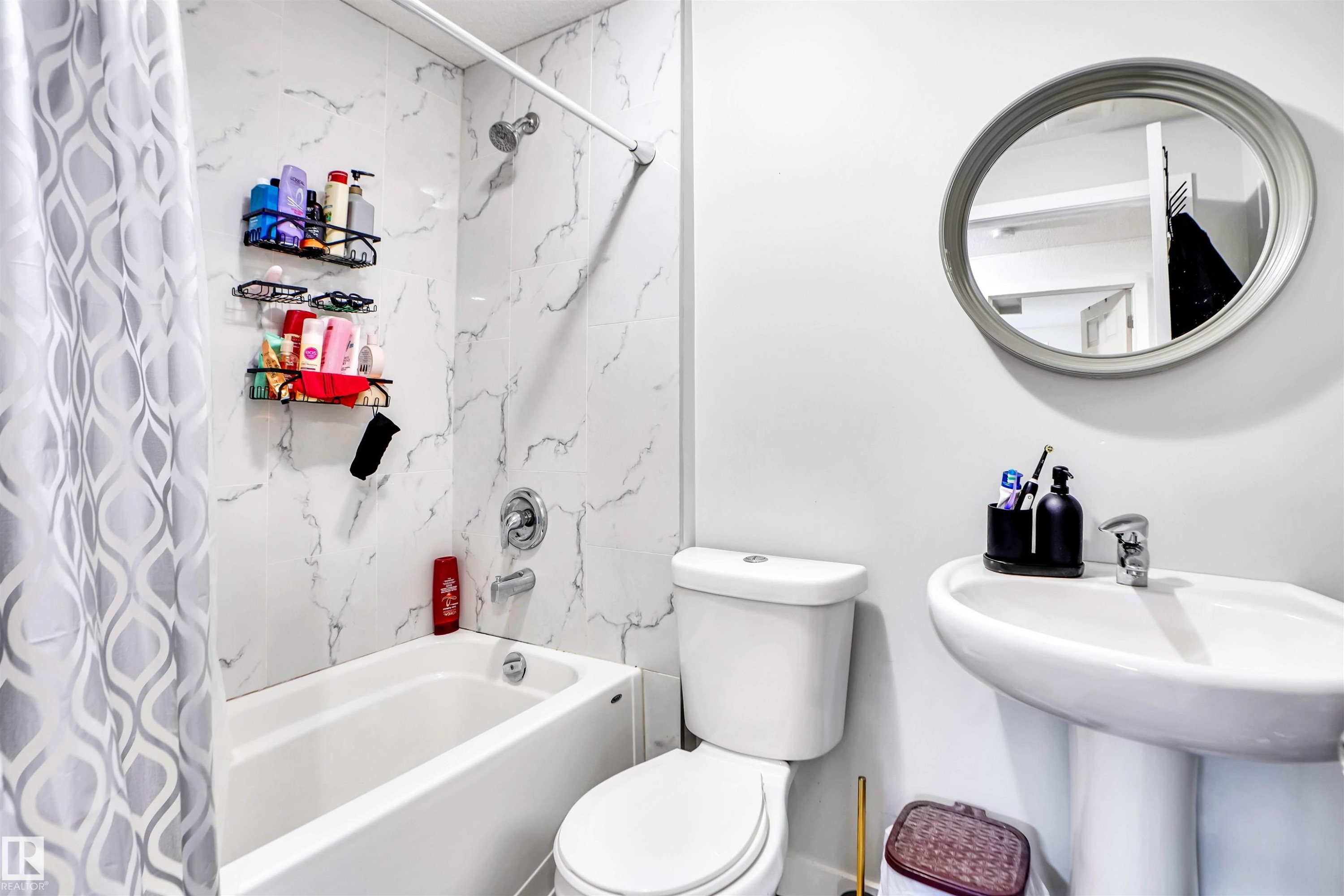 2743 Collins Crescent, Edmonton, AB - Indoor Photo Showing Bathroom