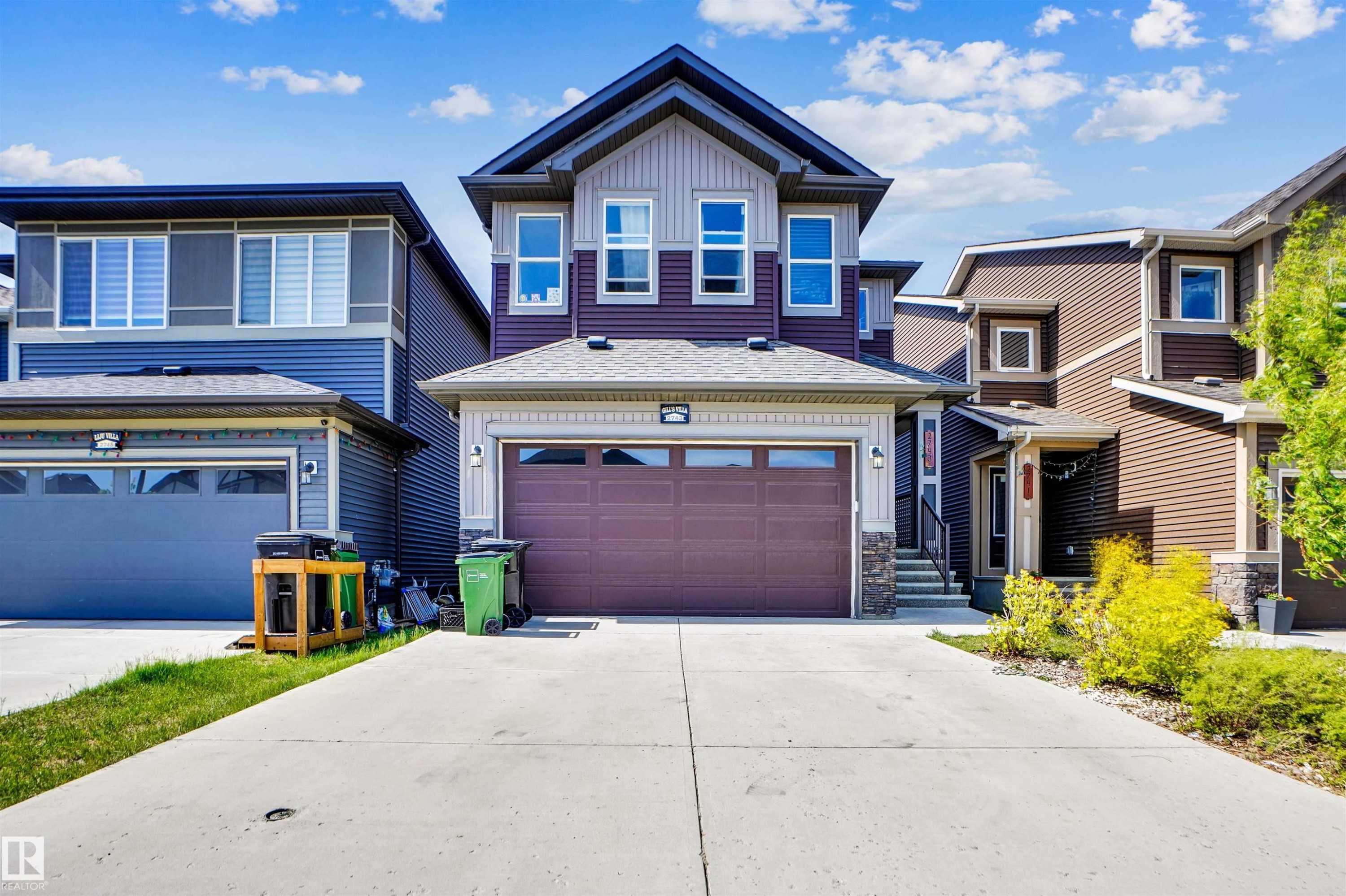 2743 Collins Crescent, Edmonton, AB - Outdoor With Facade
