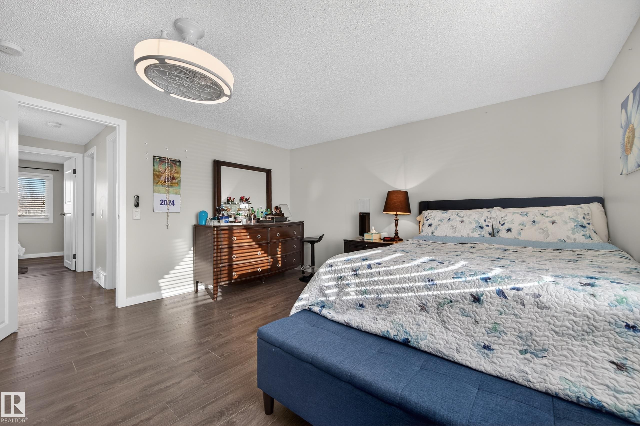 4755 35 Avenue, Edmonton, AB - Indoor Photo Showing Bedroom