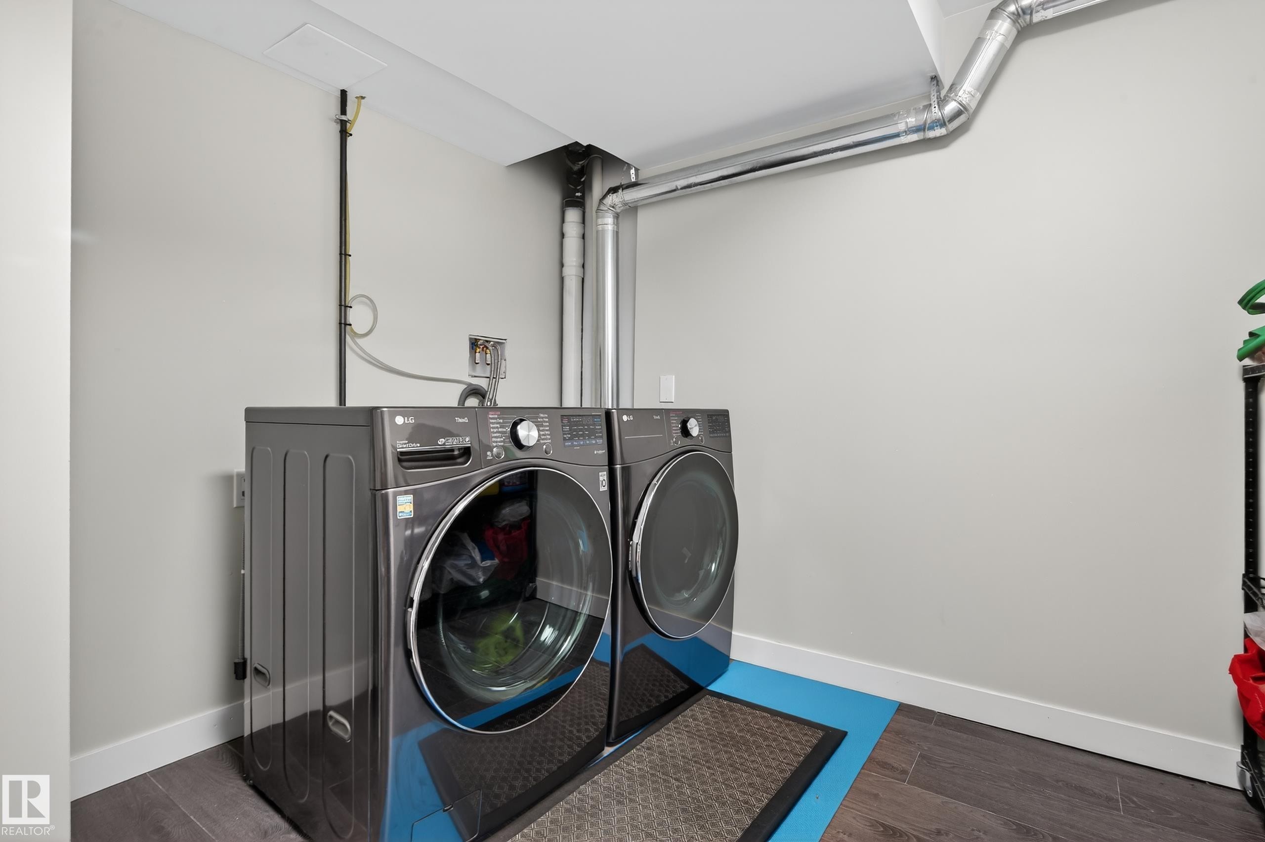 4755 35 Avenue, Edmonton, AB - Indoor Photo Showing Laundry Room