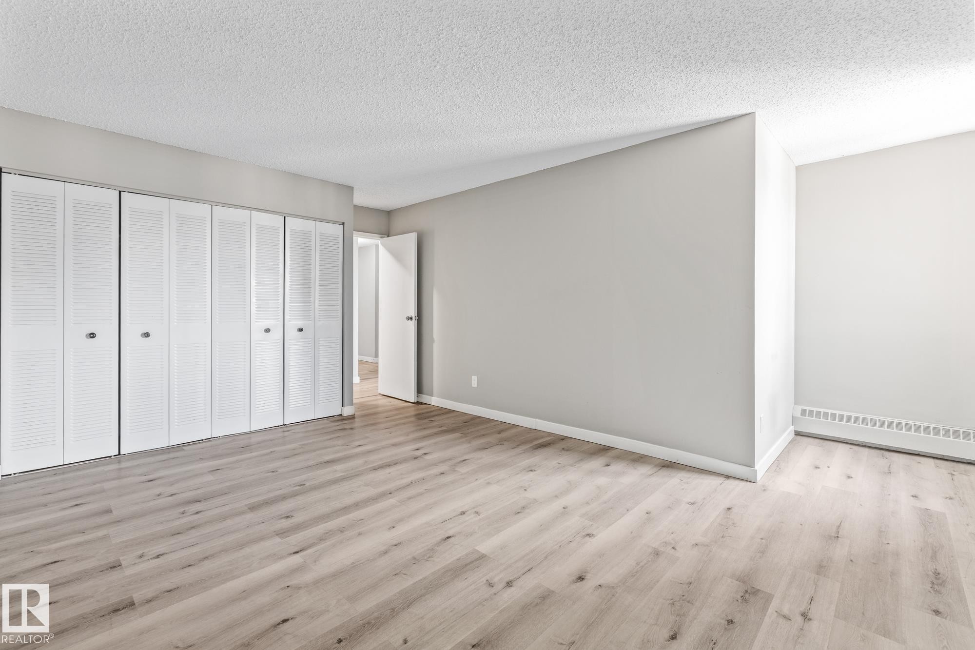 #502 10125 109 St Nw, Edmonton, AB - Indoor Photo Showing Other Room