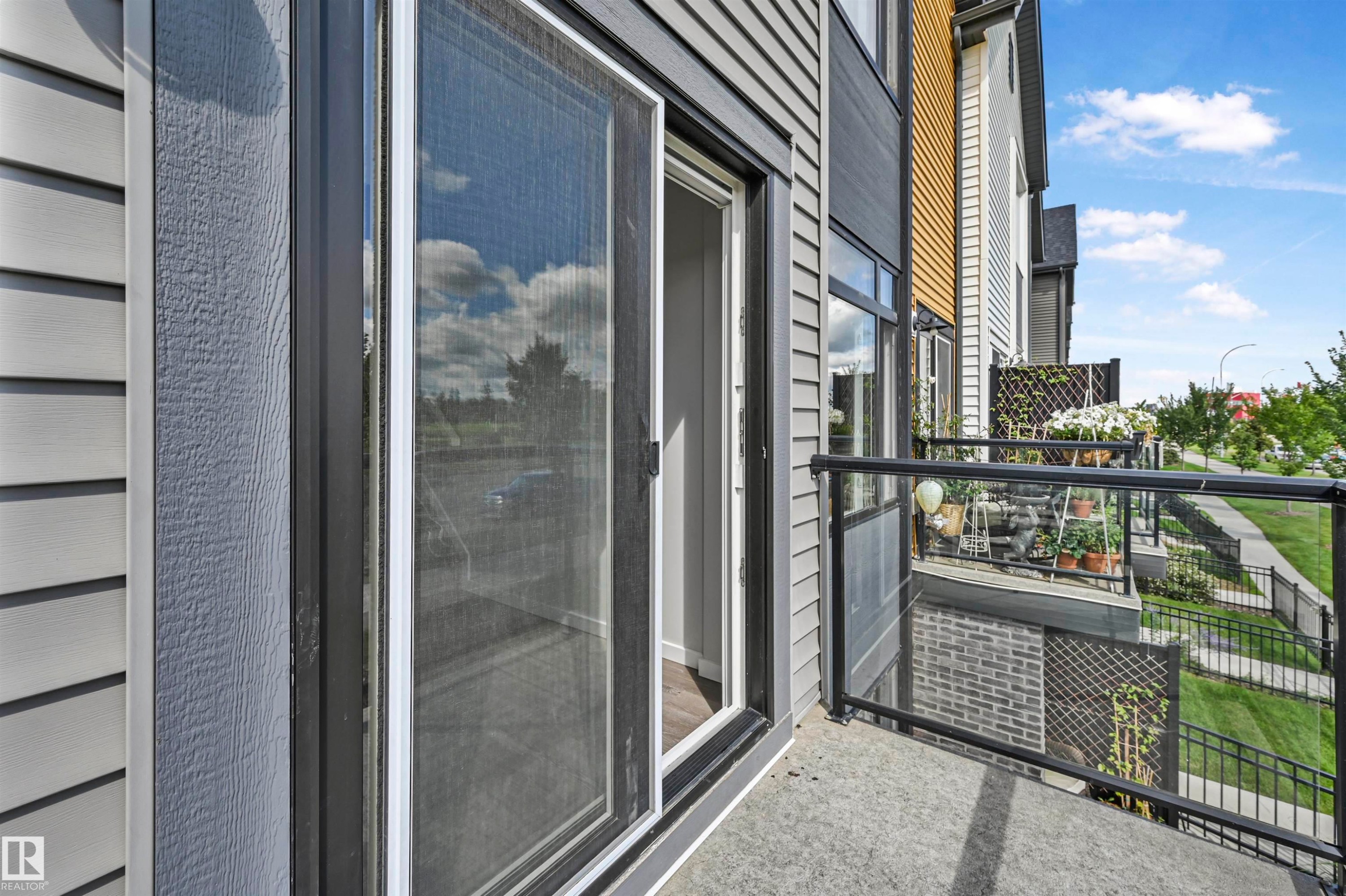 72 1010 Rabbit Hill Road, Edmonton, AB - Outdoor With Exterior