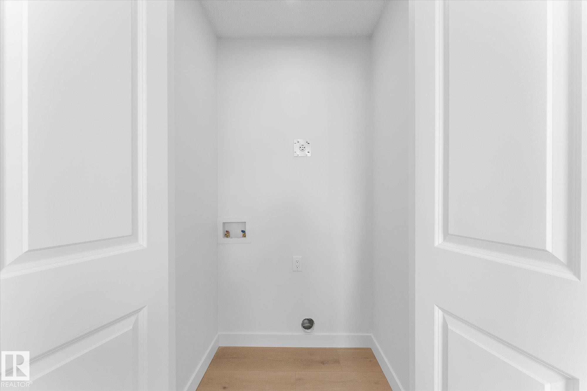 12033 92 Street, Edmonton, AB - Indoor Photo Showing Other Room