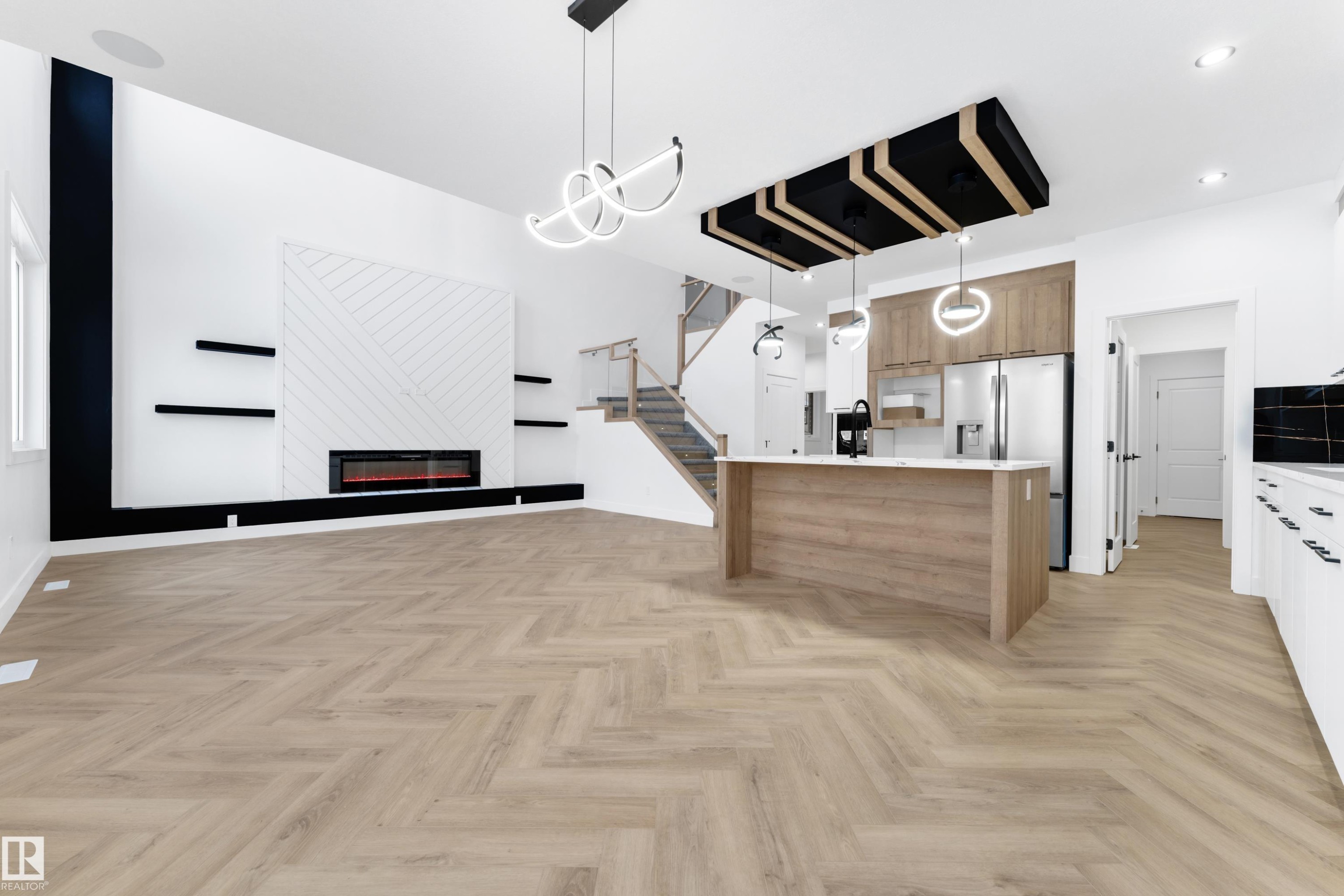 749 Astoria Way, Devon, AB - Indoor Photo Showing Kitchen