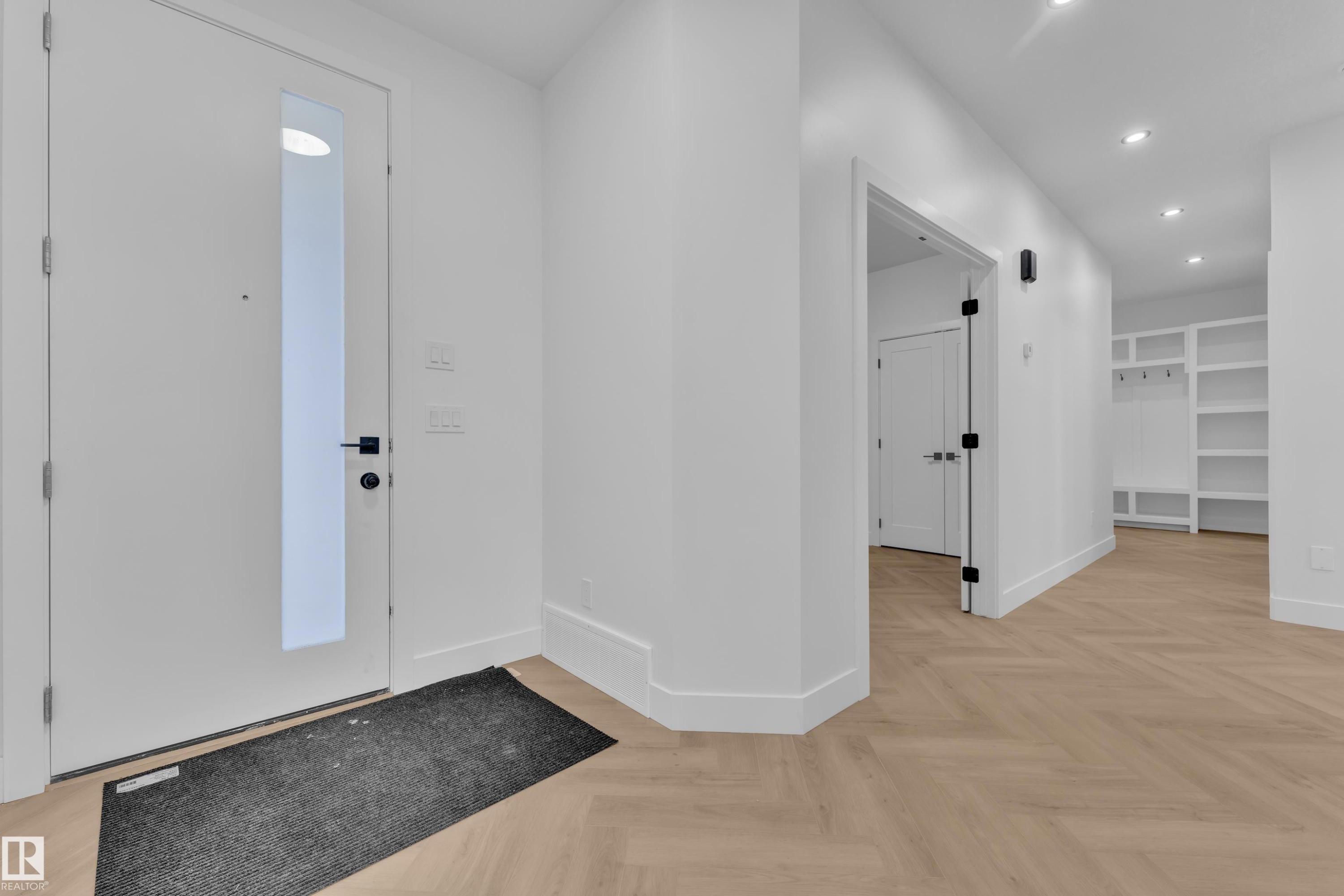 749 Astoria Way, Devon, AB - Indoor Photo Showing Other Room