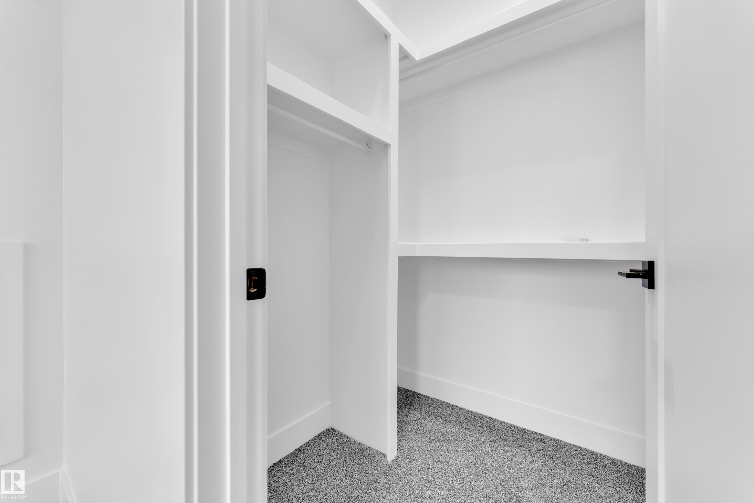 749 Astoria Way, Devon, AB - Indoor