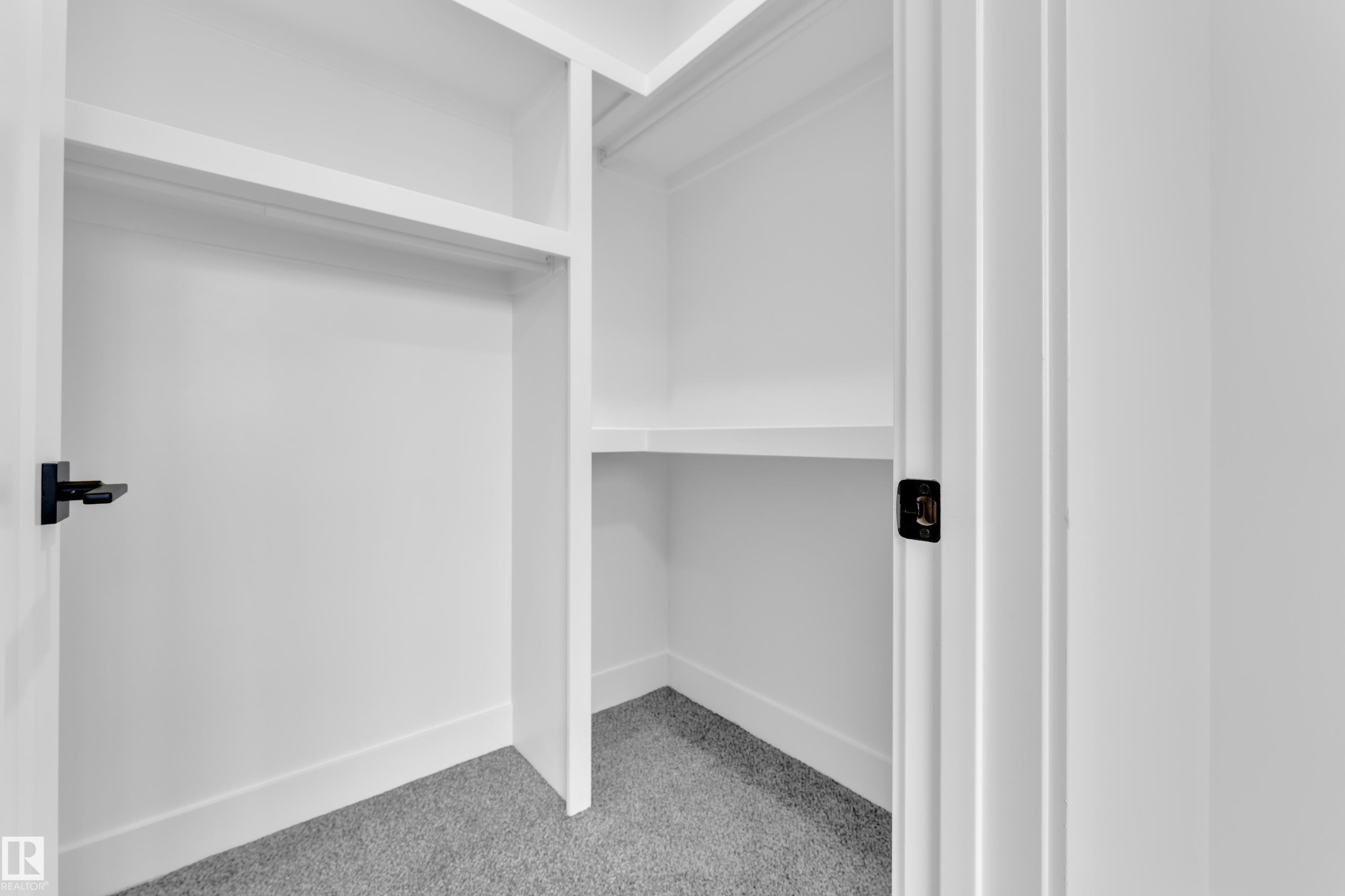 749 Astoria Way, Devon, AB - Indoor