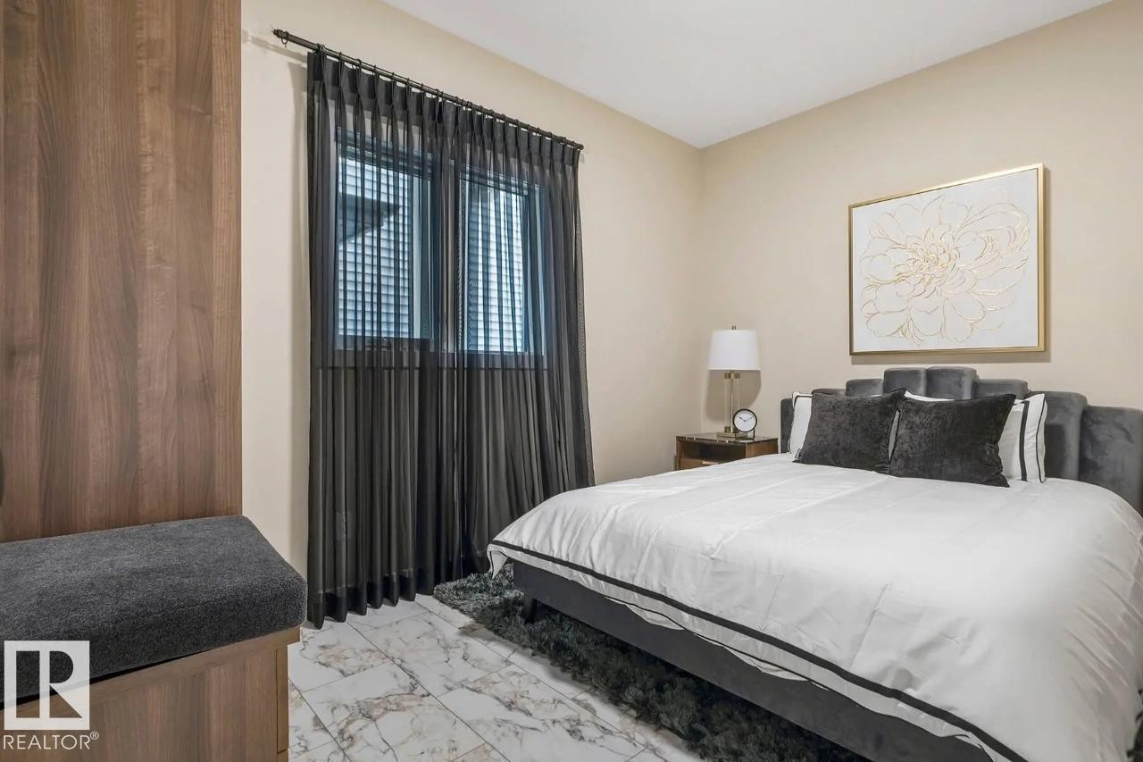 22725 89A Avenue, Edmonton, AB - Indoor Photo Showing Bedroom