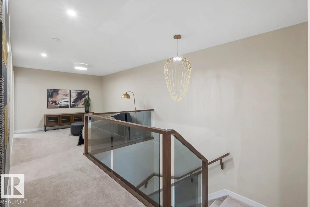 22725 89A Avenue, Edmonton, AB - Indoor Photo Showing Other Room
