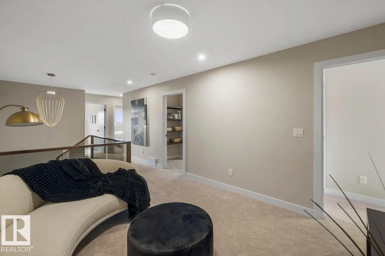 22725 89A Avenue, Edmonton, AB - Indoor