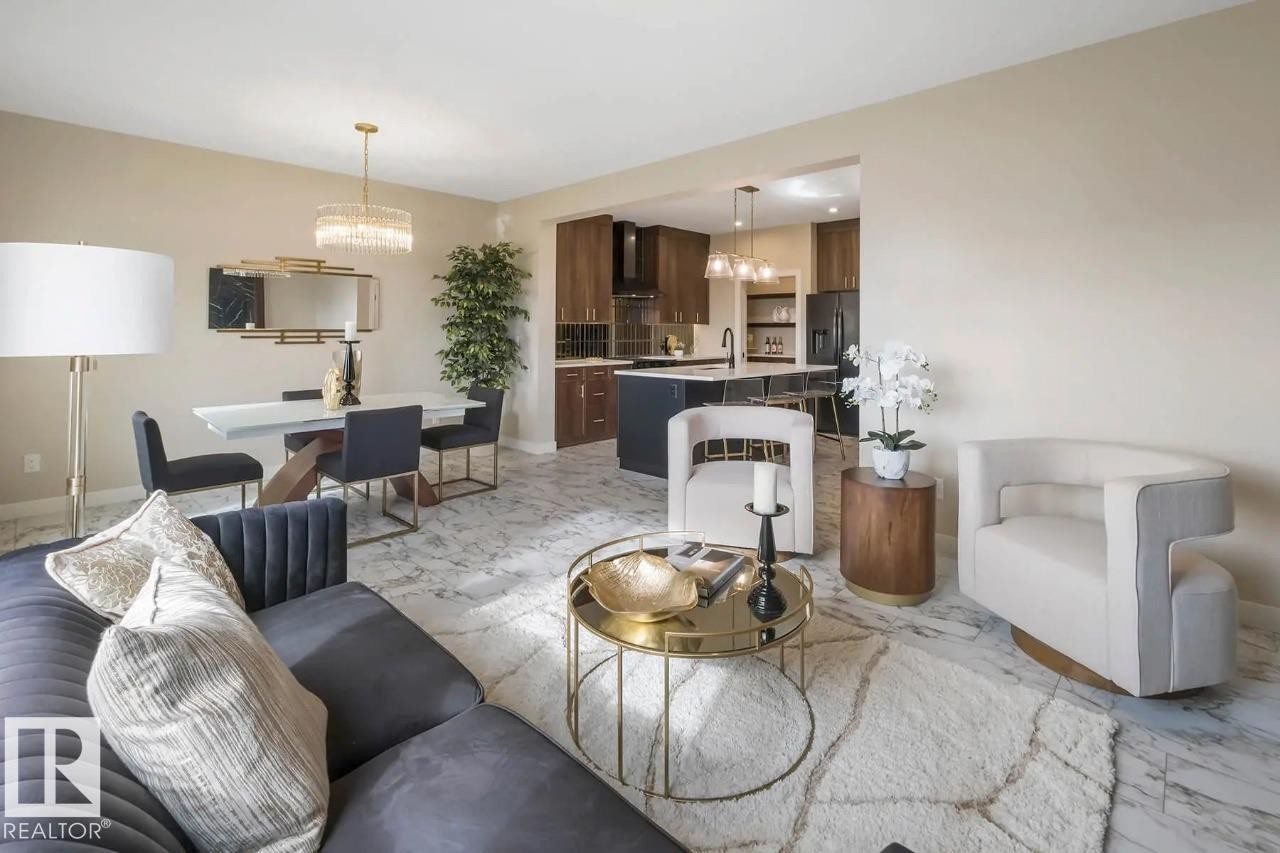 22725 89A Avenue, Edmonton, AB - Indoor Photo Showing Living Room