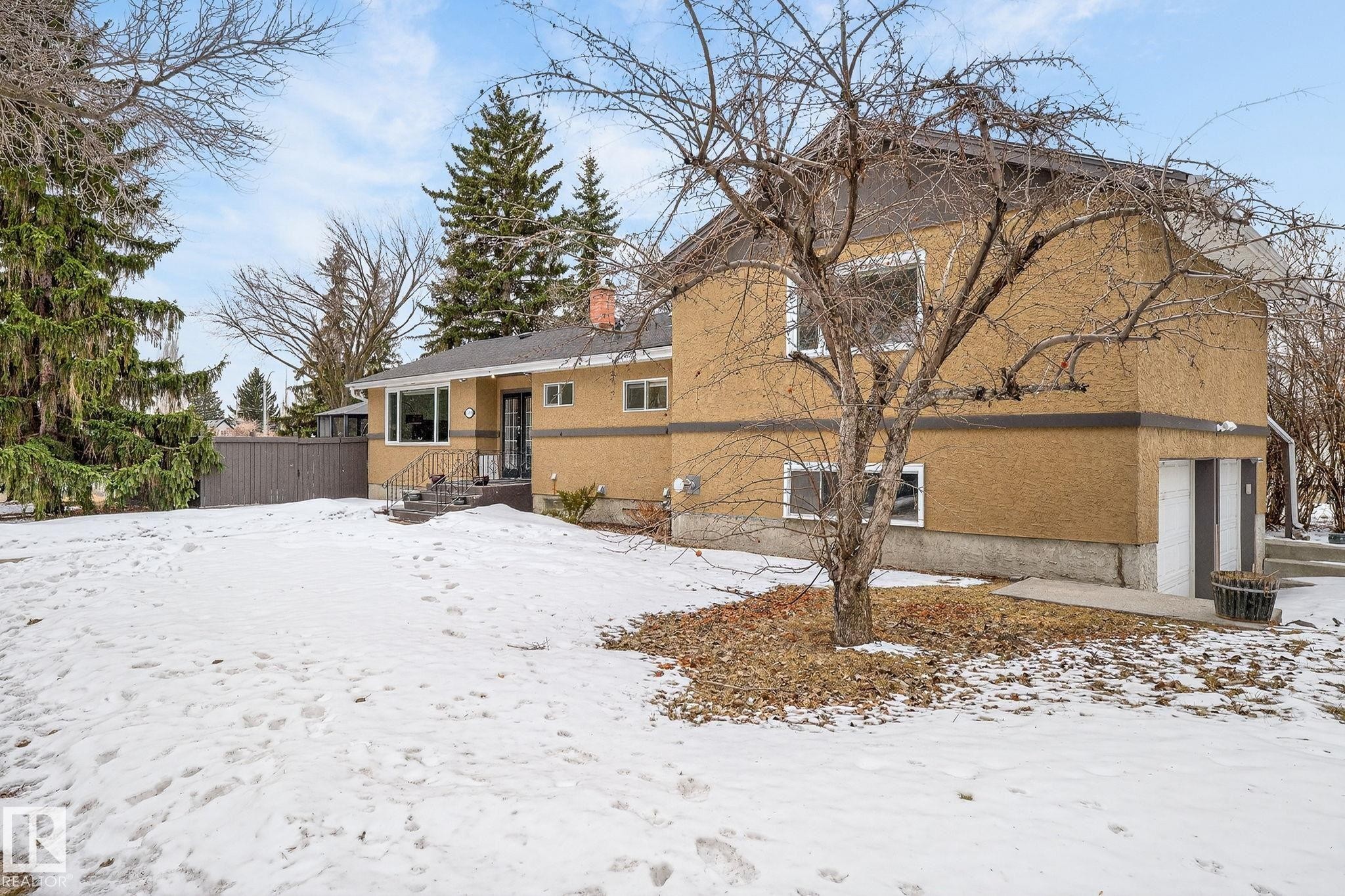 10704 130 Street, Edmonton, AB - Outdoor