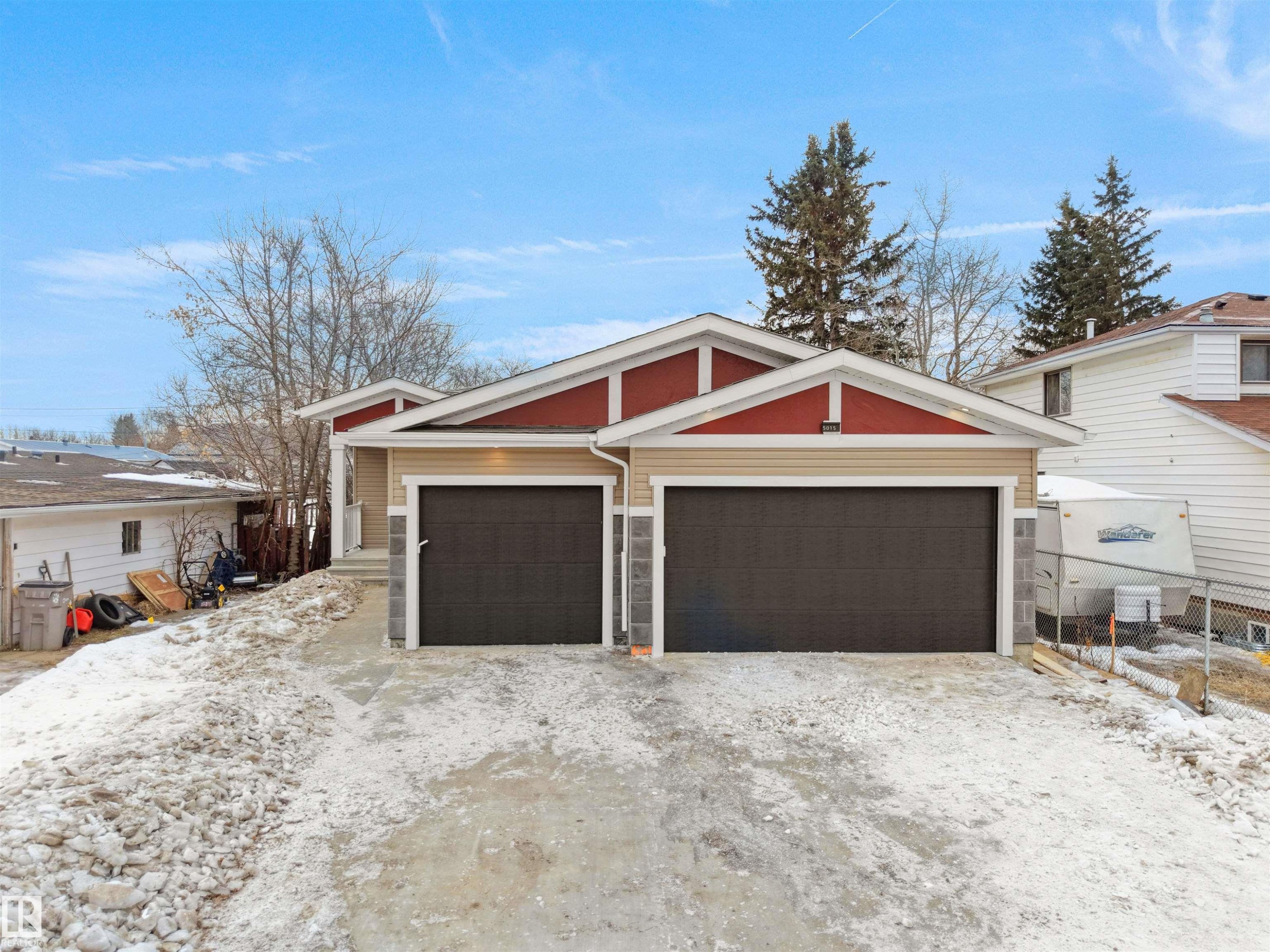 5015 46 Ave, Calmar, AB - Outdoor