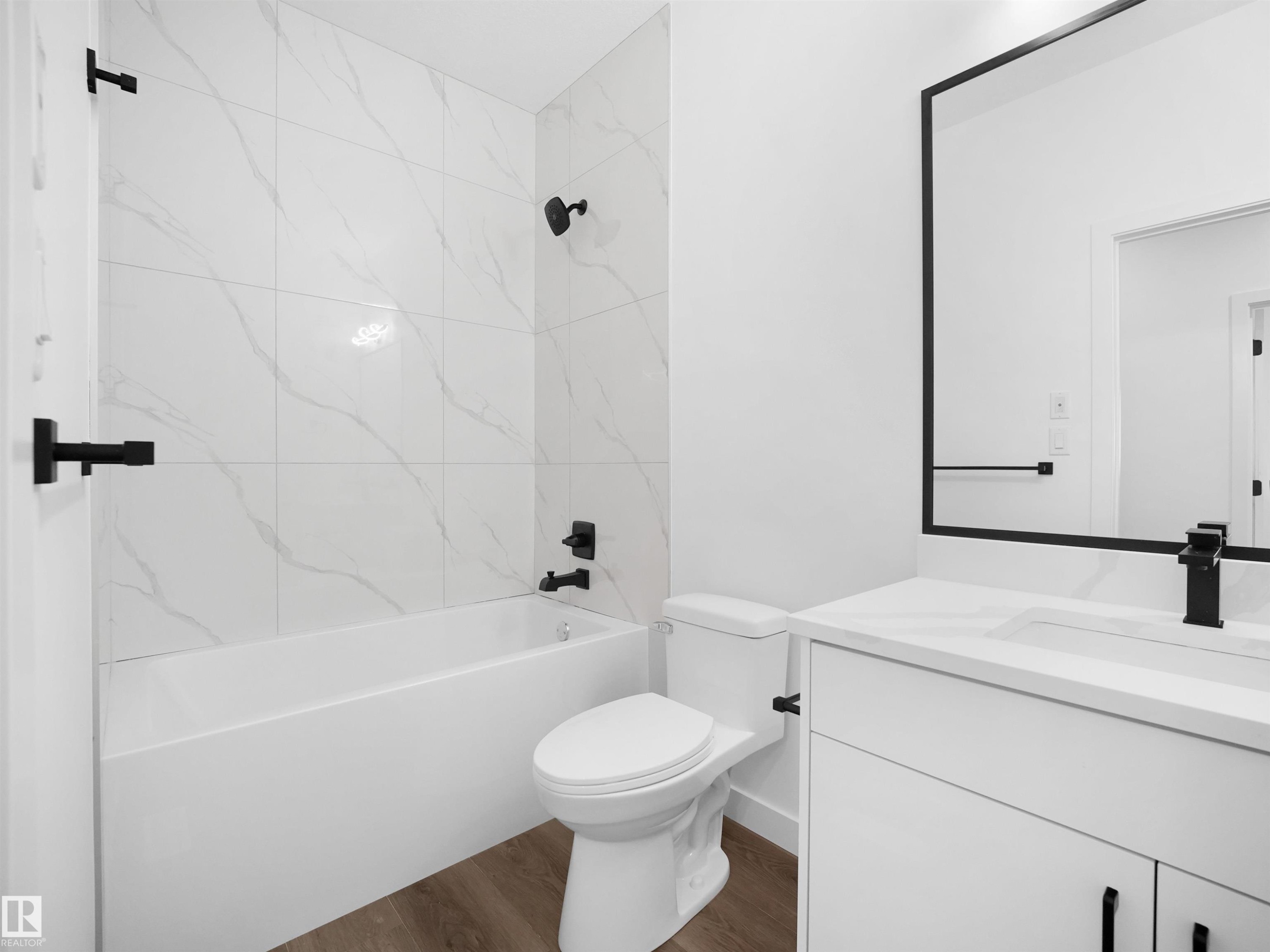 5015 46 Ave, Calmar, AB - Indoor Photo Showing Bathroom