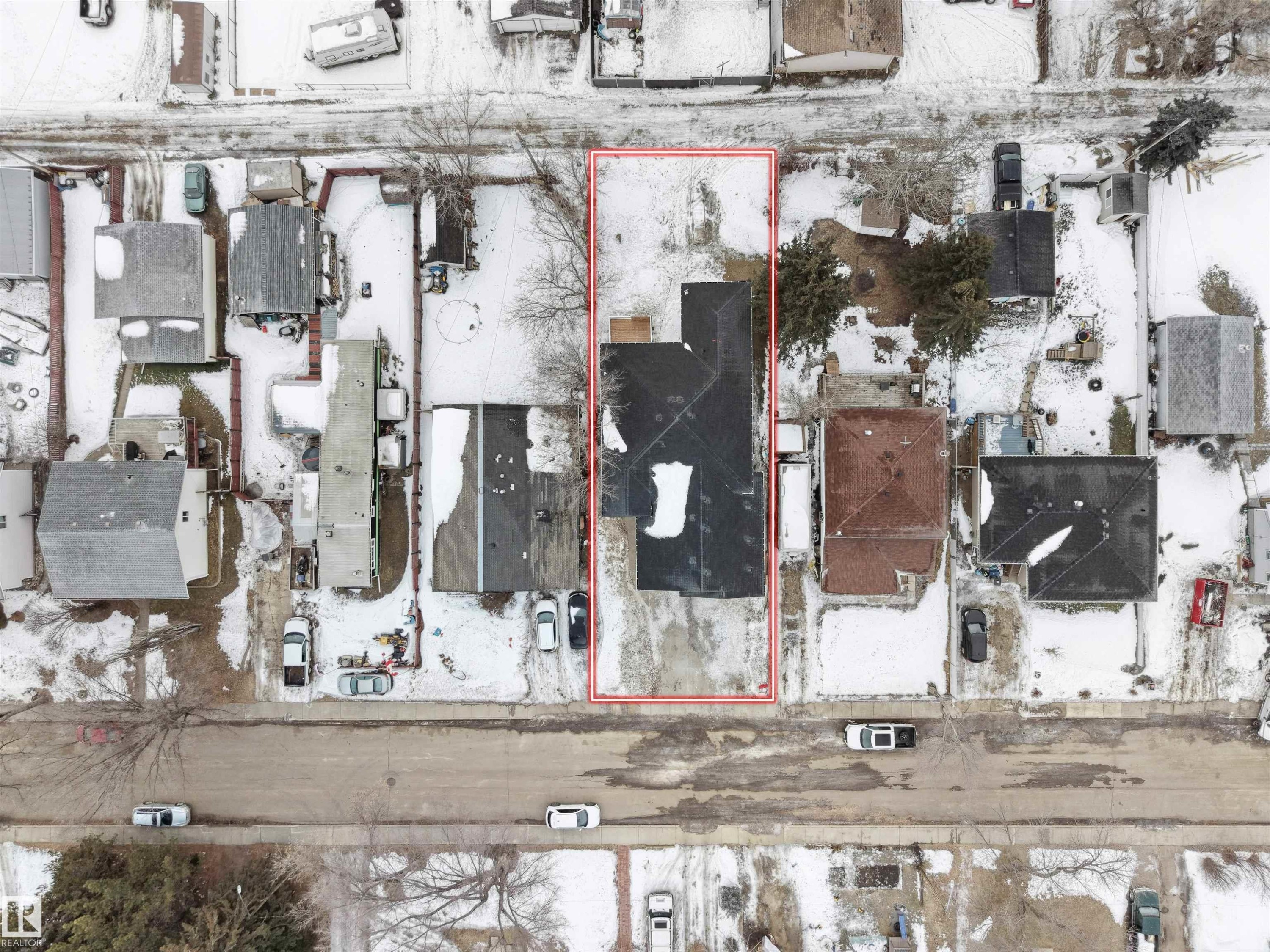 5015 46 Ave, Calmar, AB -