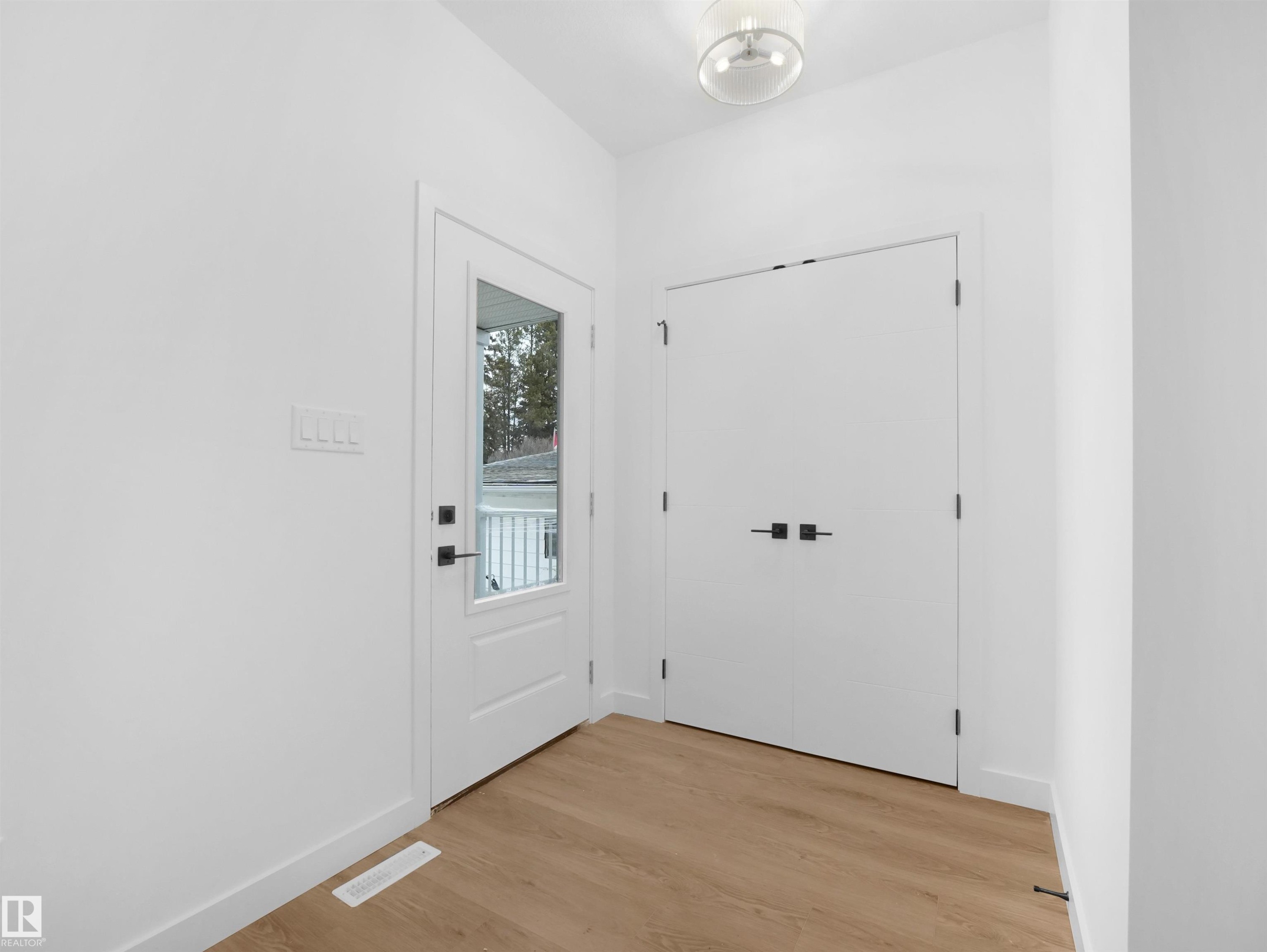 5015 46 Ave, Calmar, AB - Indoor Photo Showing Other Room