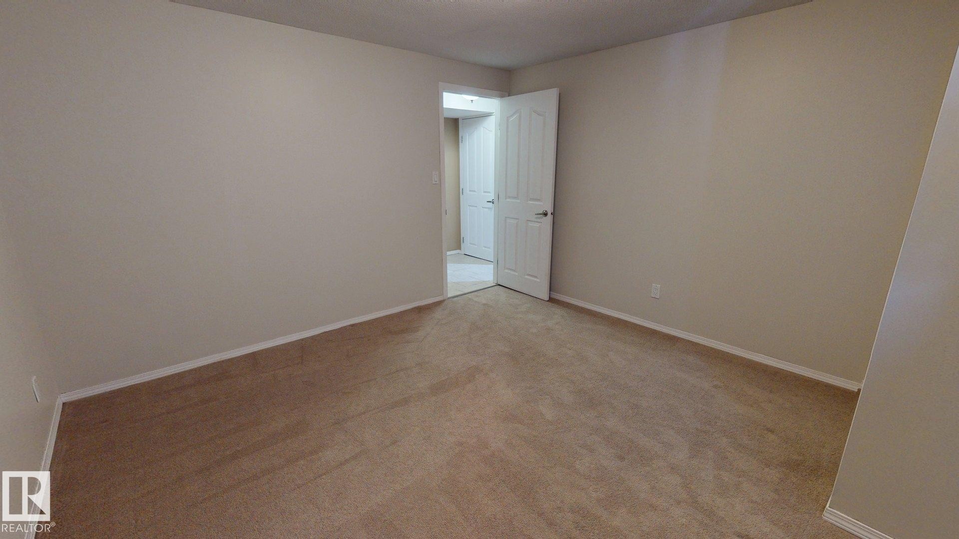 363 Richfield Road, Edmonton, AB - Indoor Photo Showing Other Room