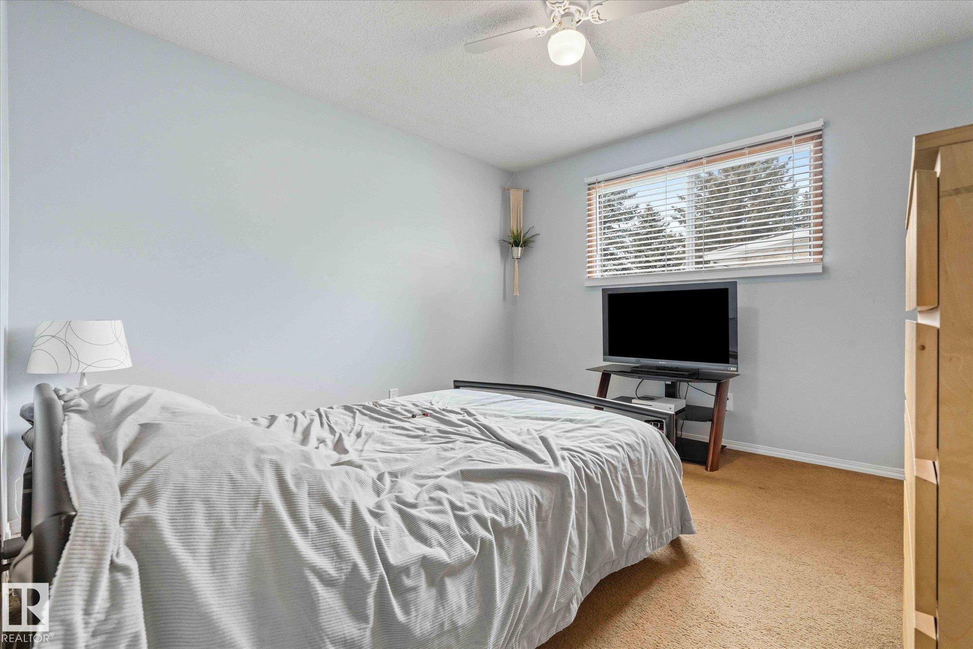 21 Fenwick Crescent, St. Albert, AB - Indoor Photo Showing Bedroom