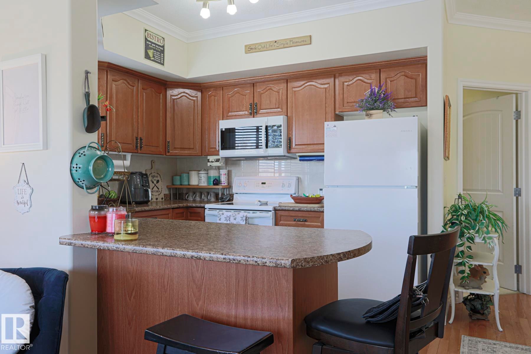 314 8528 82 Avenue, Edmonton, AB - Indoor Photo Showing Kitchen