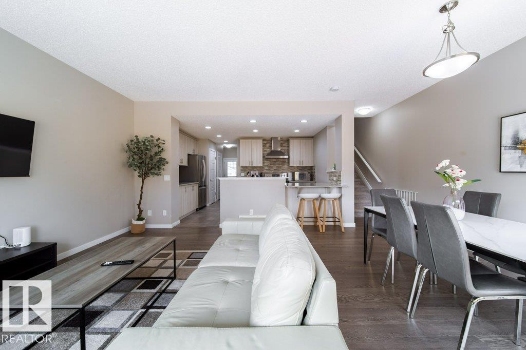 5904 Anthony Crescent, Edmonton, AB - Indoor