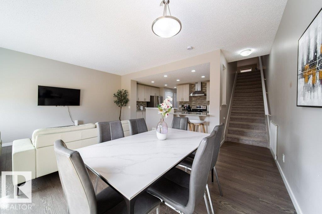 5904 Anthony Crescent, Edmonton, AB - Indoor Photo Showing Dining Room