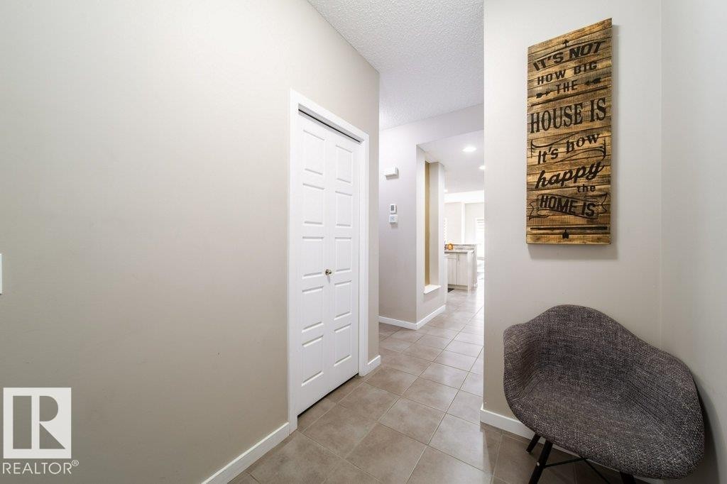 5904 Anthony Crescent, Edmonton, AB - Indoor Photo Showing Other Room