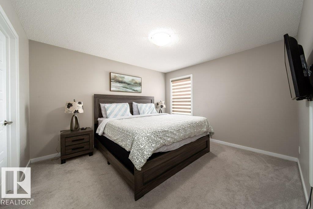 5904 Anthony Crescent, Edmonton, AB - Indoor Photo Showing Bedroom