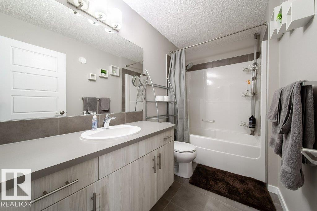 5904 Anthony Crescent, Edmonton, AB - Indoor Photo Showing Bathroom