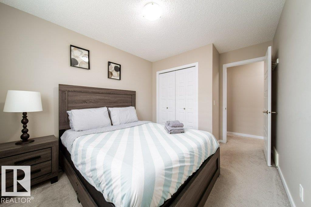 5904 Anthony Crescent, Edmonton, AB - Indoor Photo Showing Bedroom