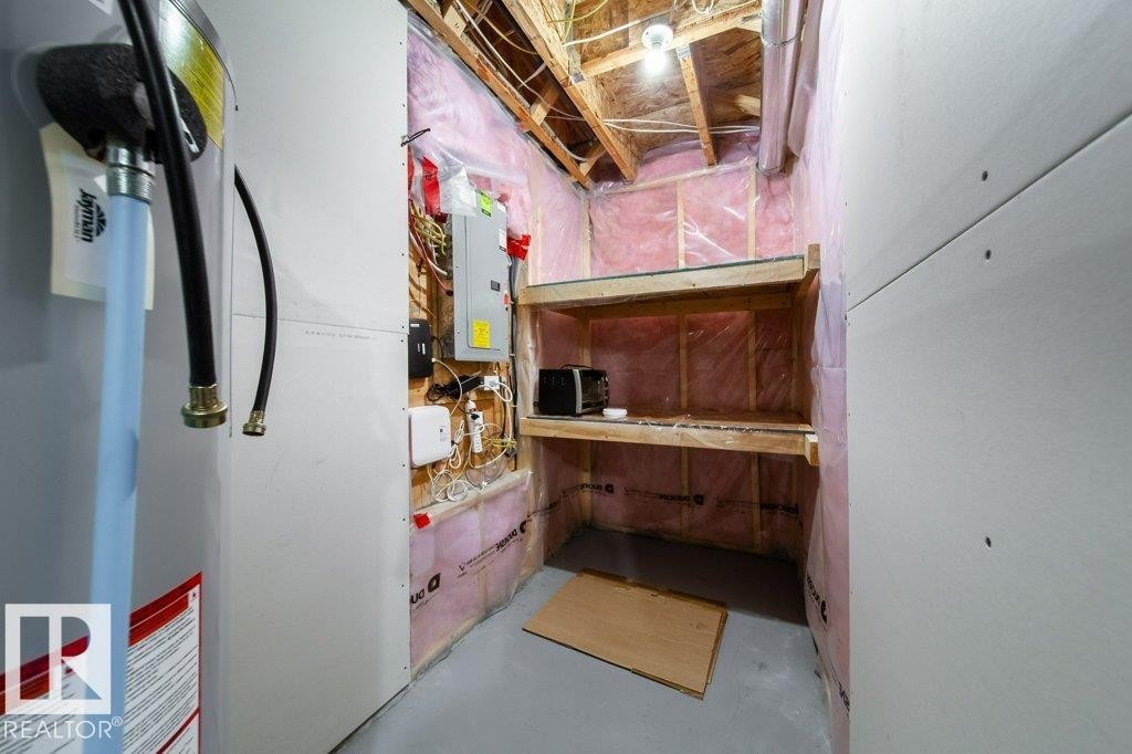 5904 Anthony Crescent, Edmonton, AB - Indoor