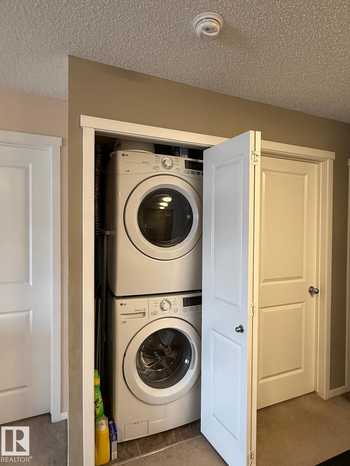 308 25 Element Dr Drive N, St. Albert, AB - Indoor Photo Showing Laundry Room