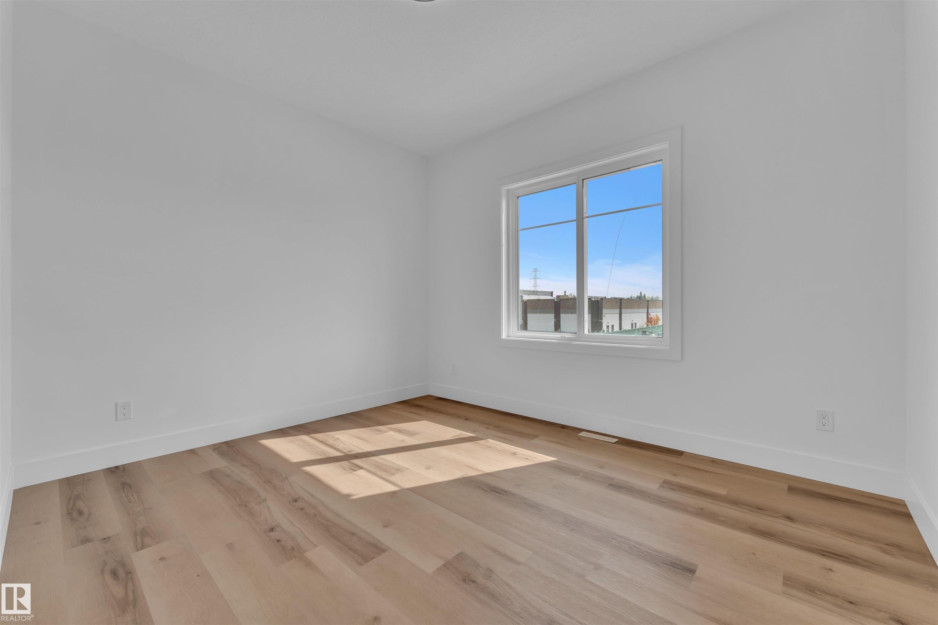 1908 155 Avenue, Edmonton, AB - Indoor Photo Showing Other Room