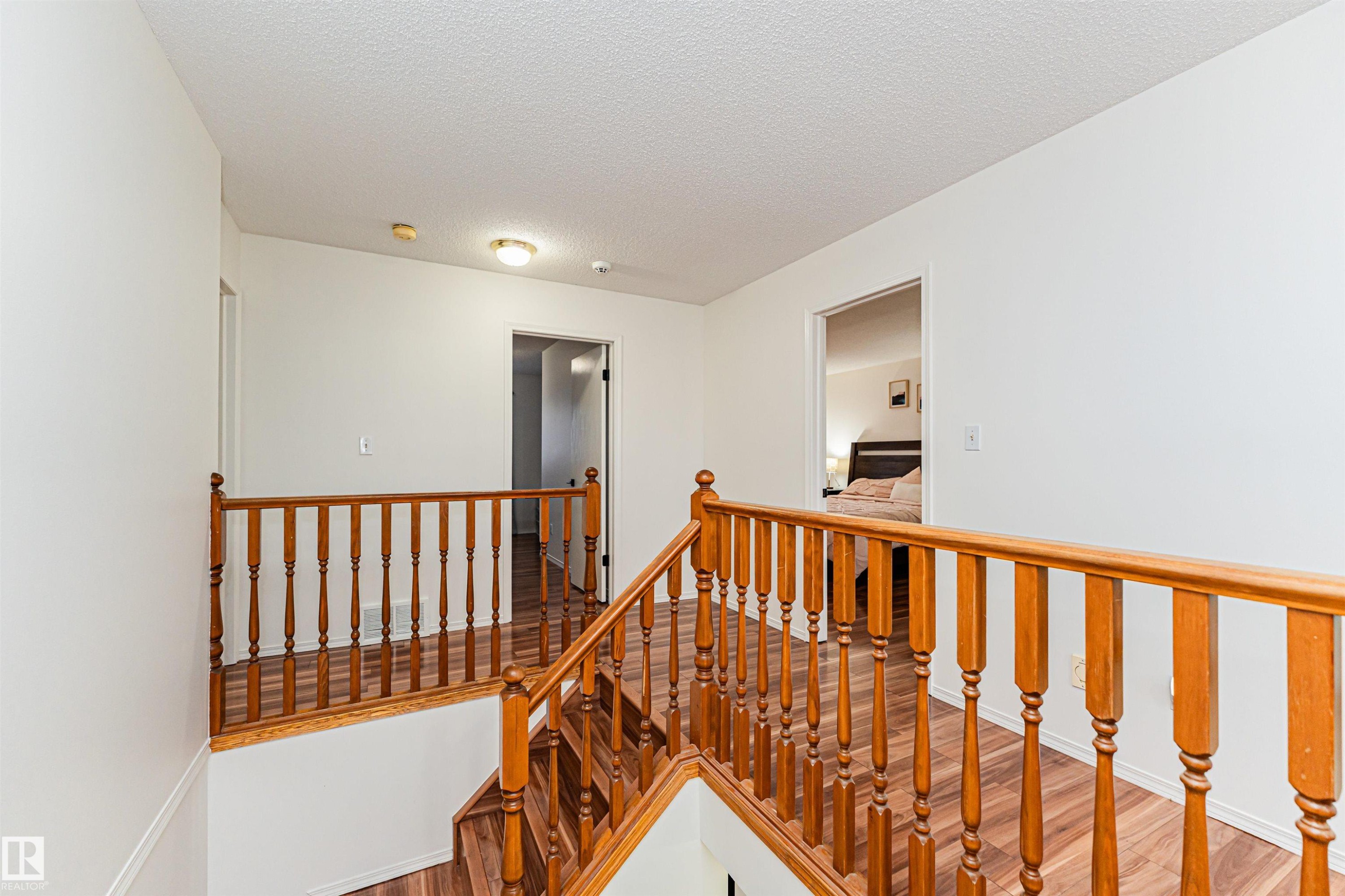 4424 33 Street, Edmonton, AB - Indoor Photo Showing Other Room