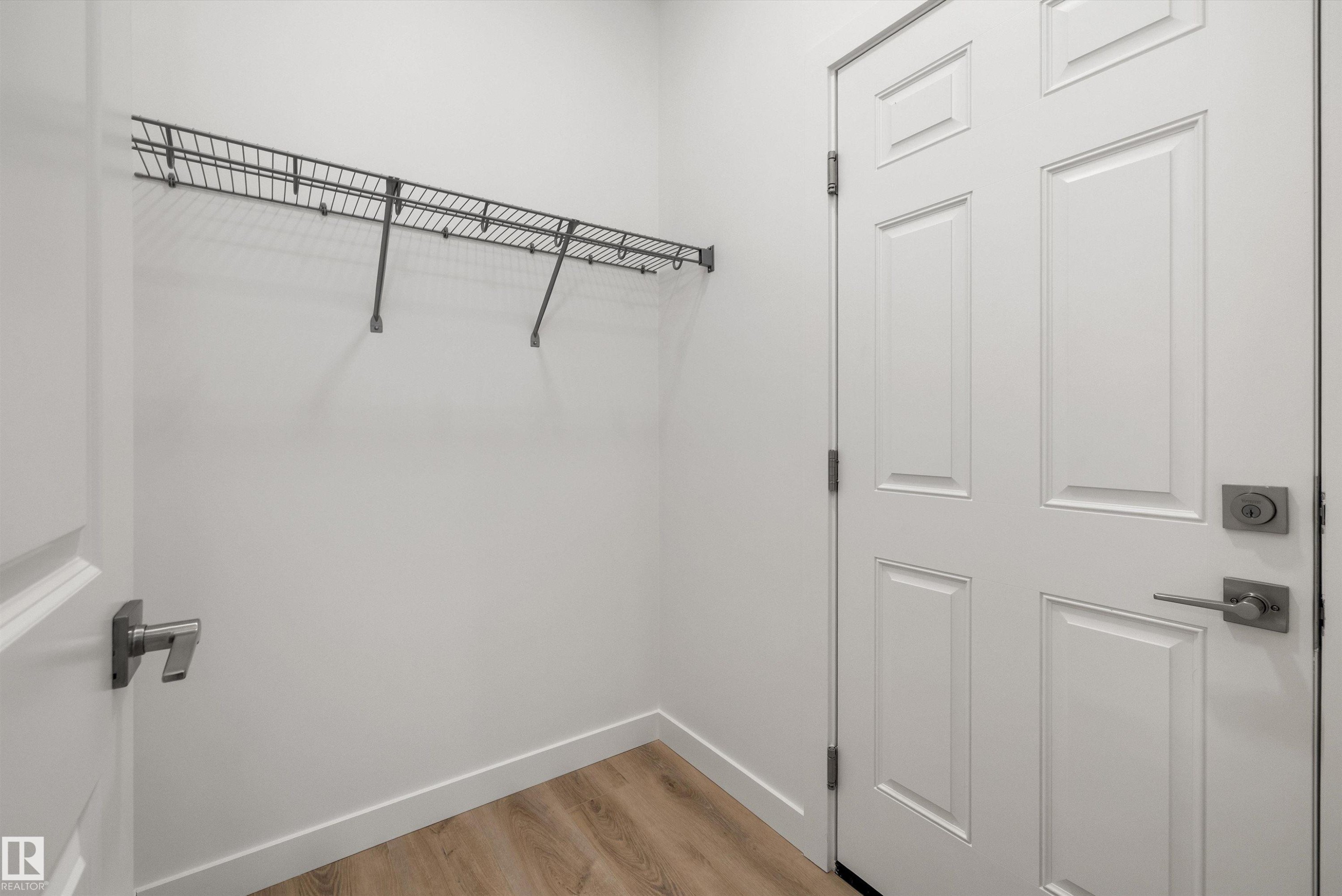 1315 11 Avenue, Edmonton, AB - Indoor