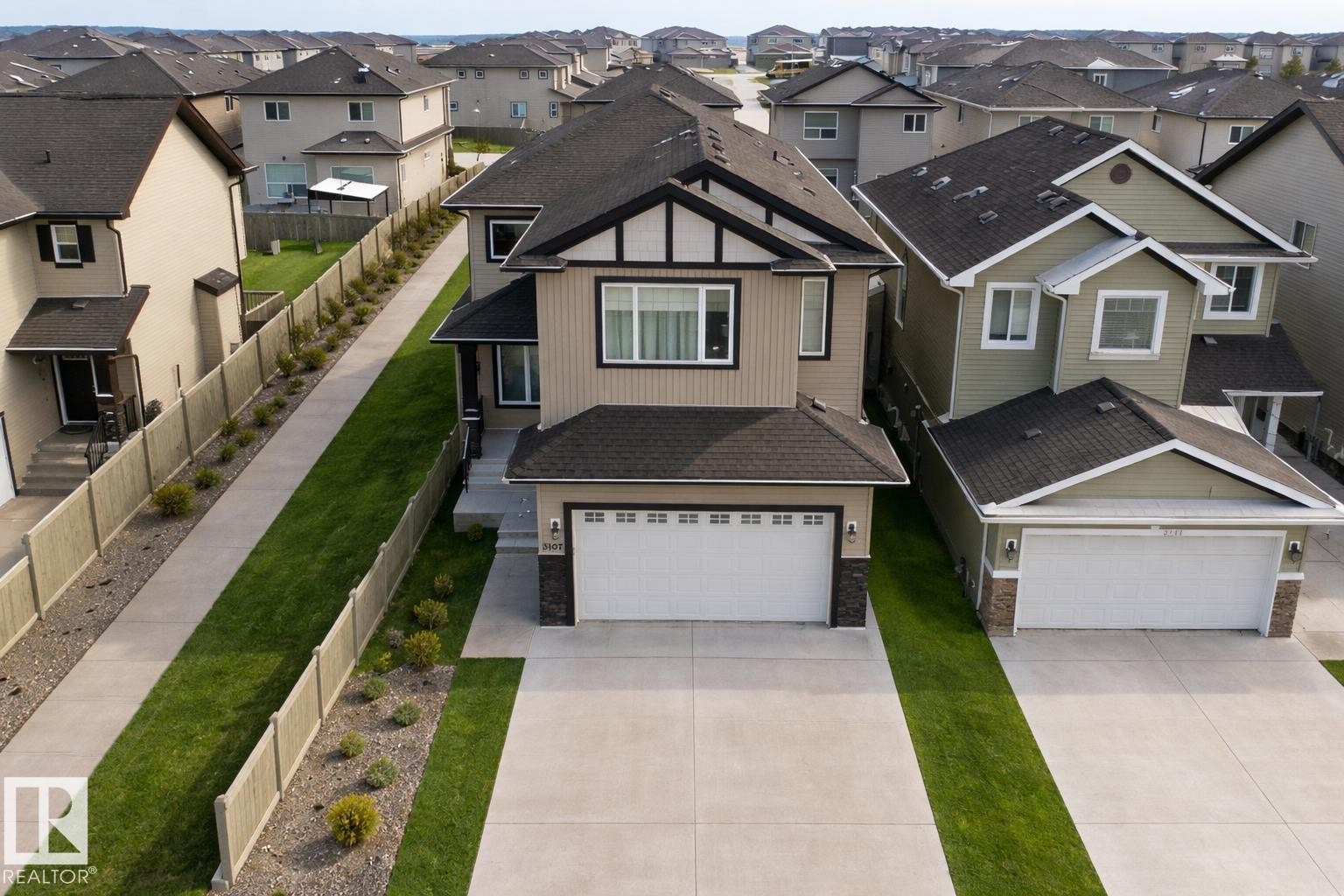 3107 13 Avenue, Edmonton, AB - Outdoor With Facade