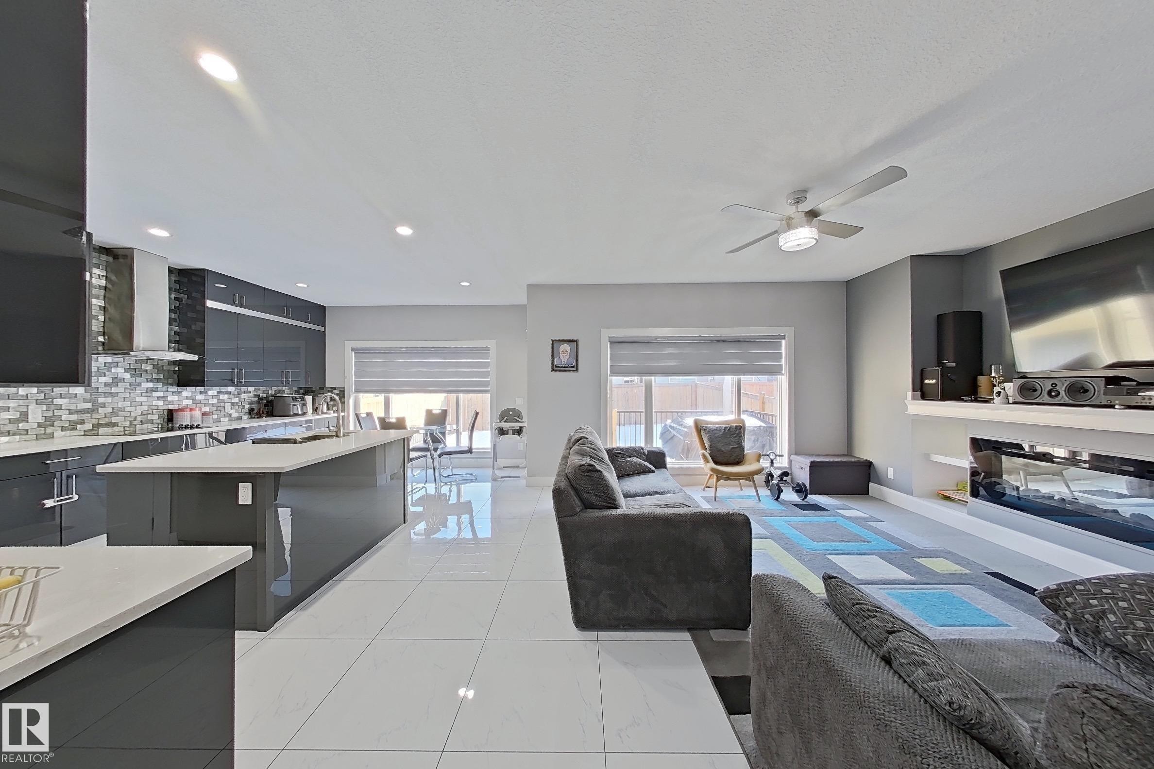 3107 13 Avenue, Edmonton, AB - Indoor