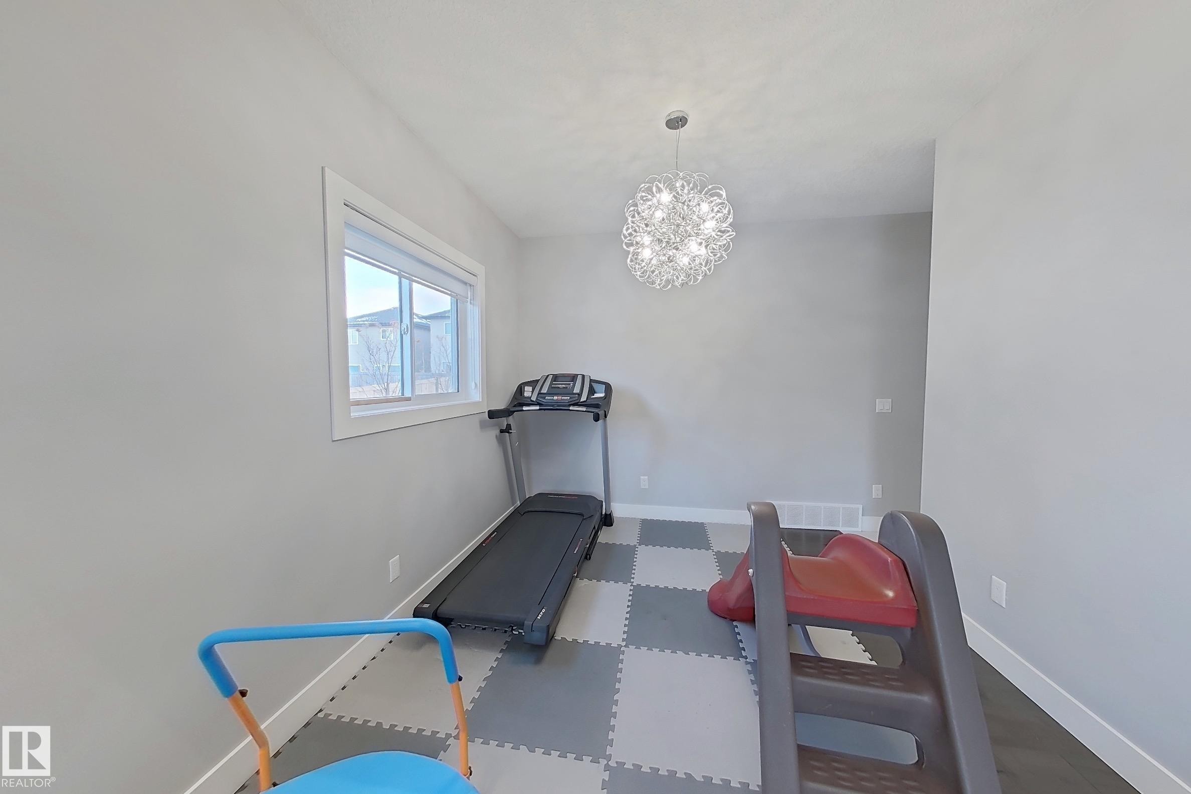 3107 13 Avenue, Edmonton, AB - Indoor Photo Showing Gym Room