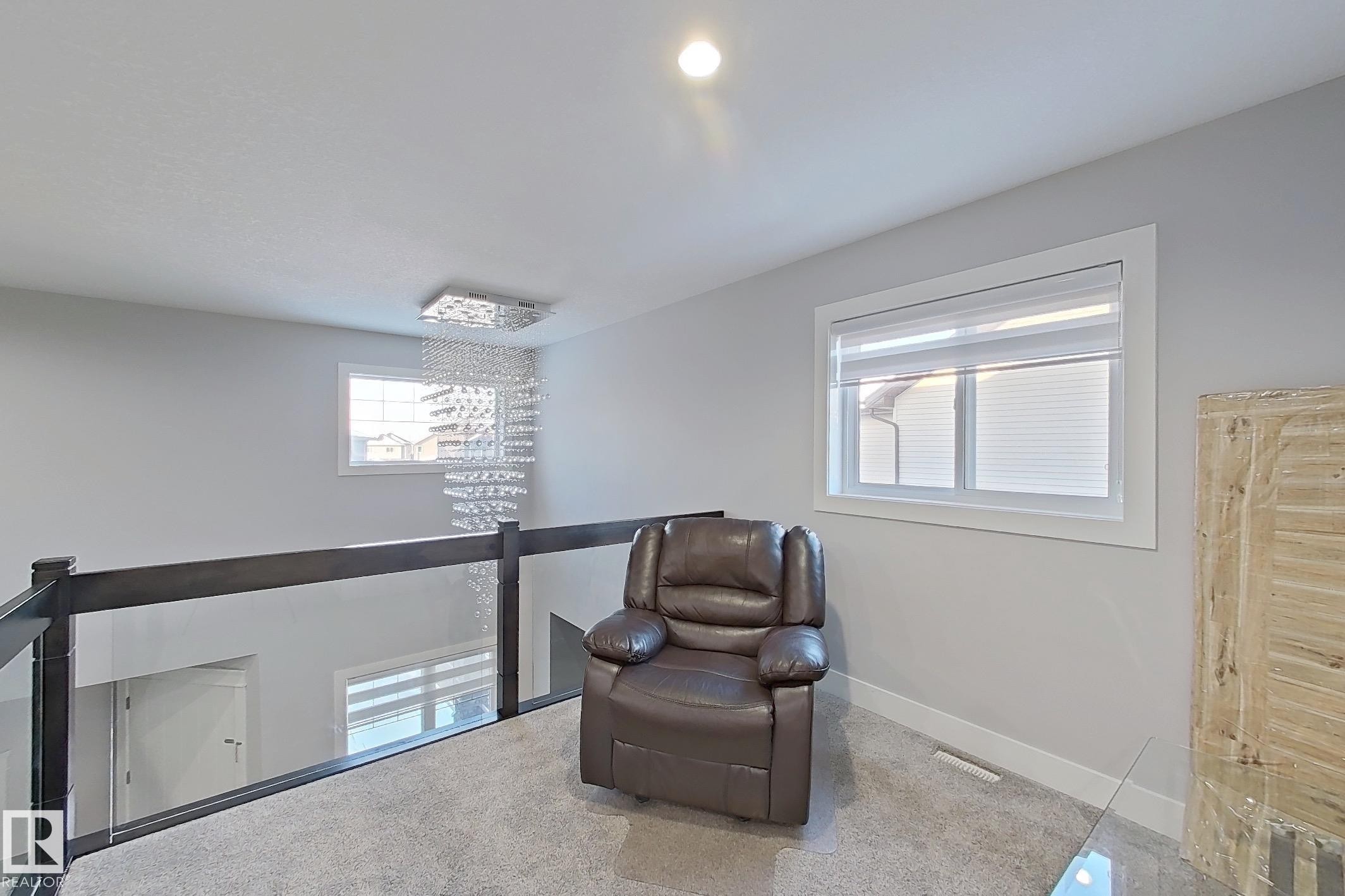 3107 13 Avenue, Edmonton, AB - Indoor Photo Showing Other Room