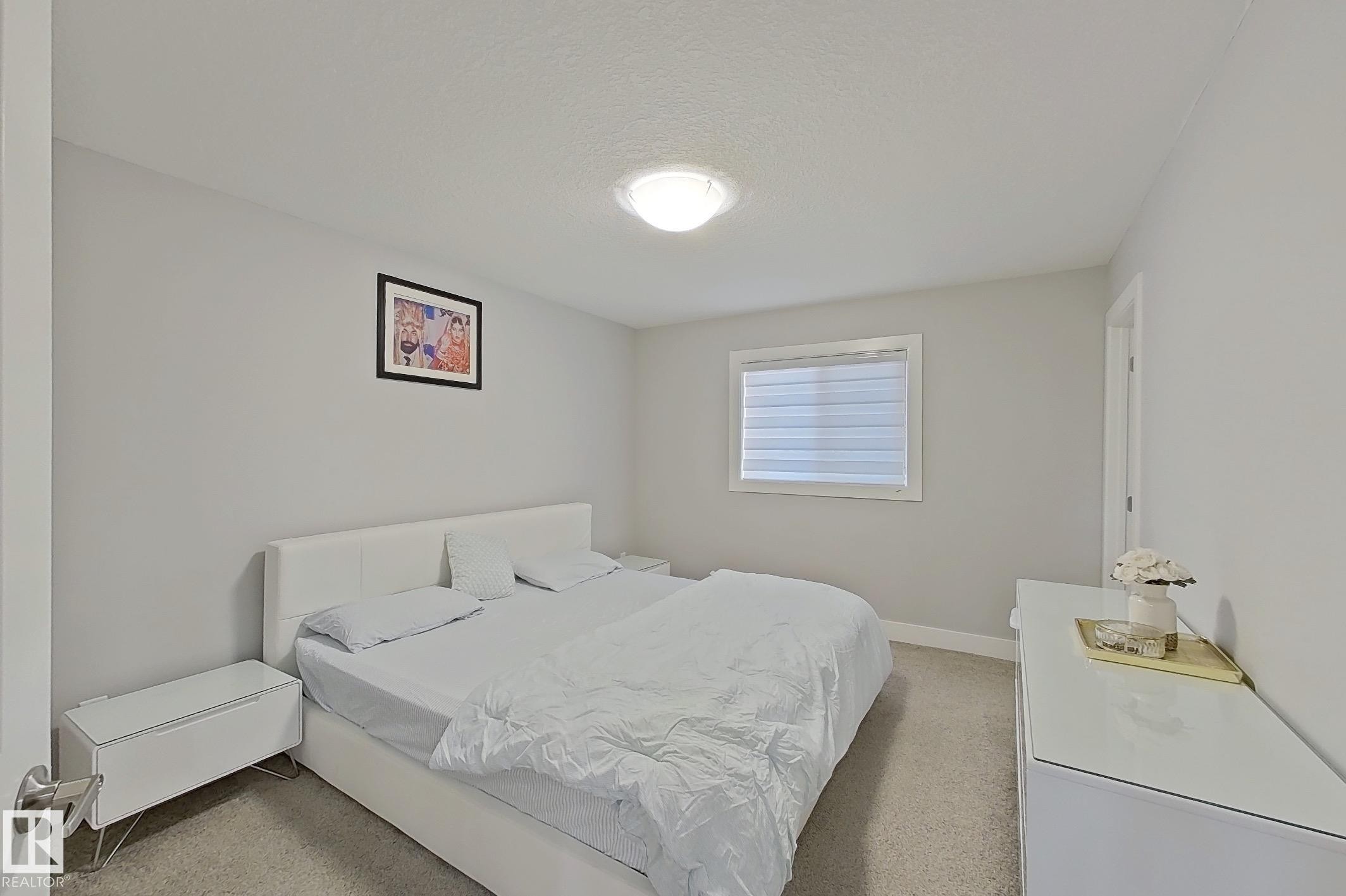 3107 13 Avenue, Edmonton, AB - Indoor Photo Showing Bedroom